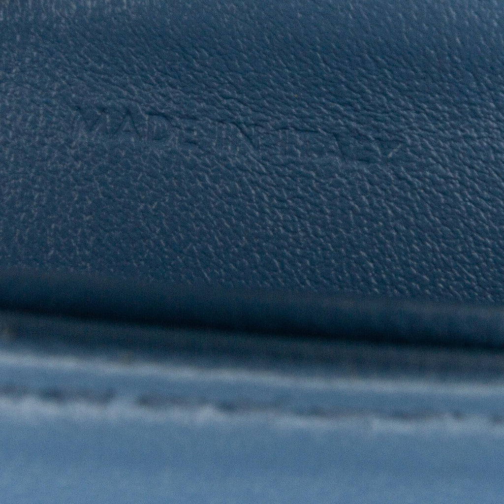 Celine Teen Calfskin Triomphe Crossbody (SHG-dsdZmg)