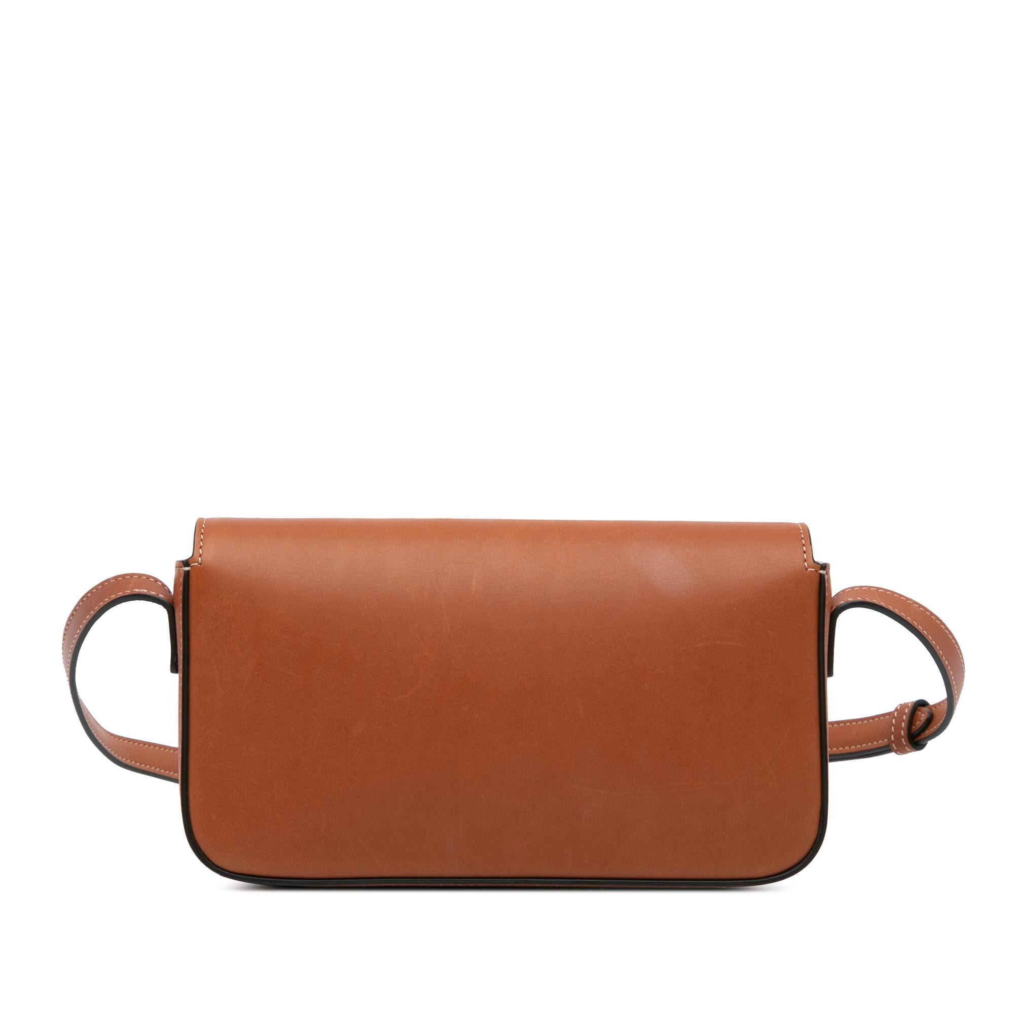 Celine Triomphe Claude Shoulder Bag (SHG-8w4tev)