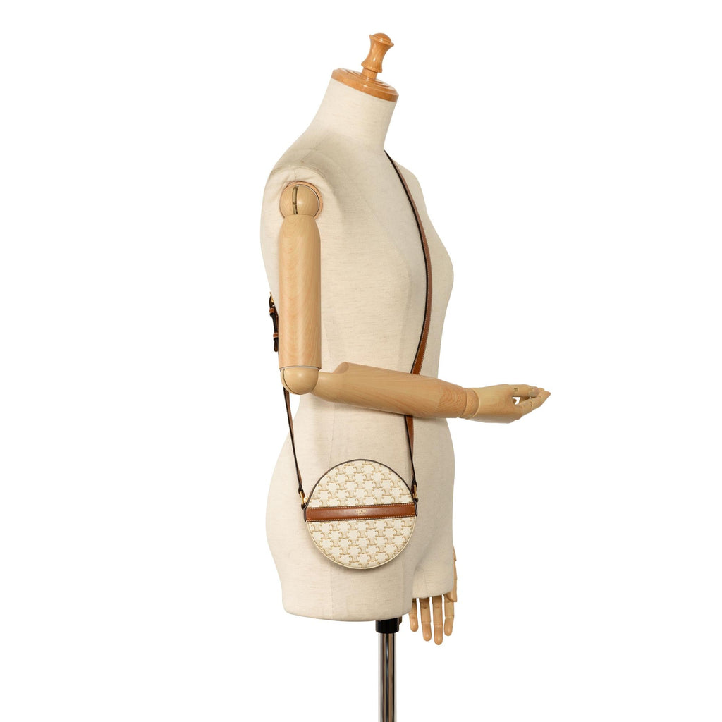 Celine Triomphe Round Purse on Strap (SHG-miPFWr)