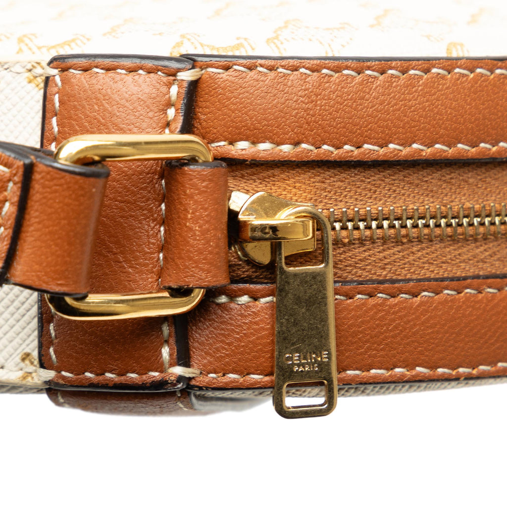 Celine Triomphe Round Purse on Strap (SHG-RKSIEp)