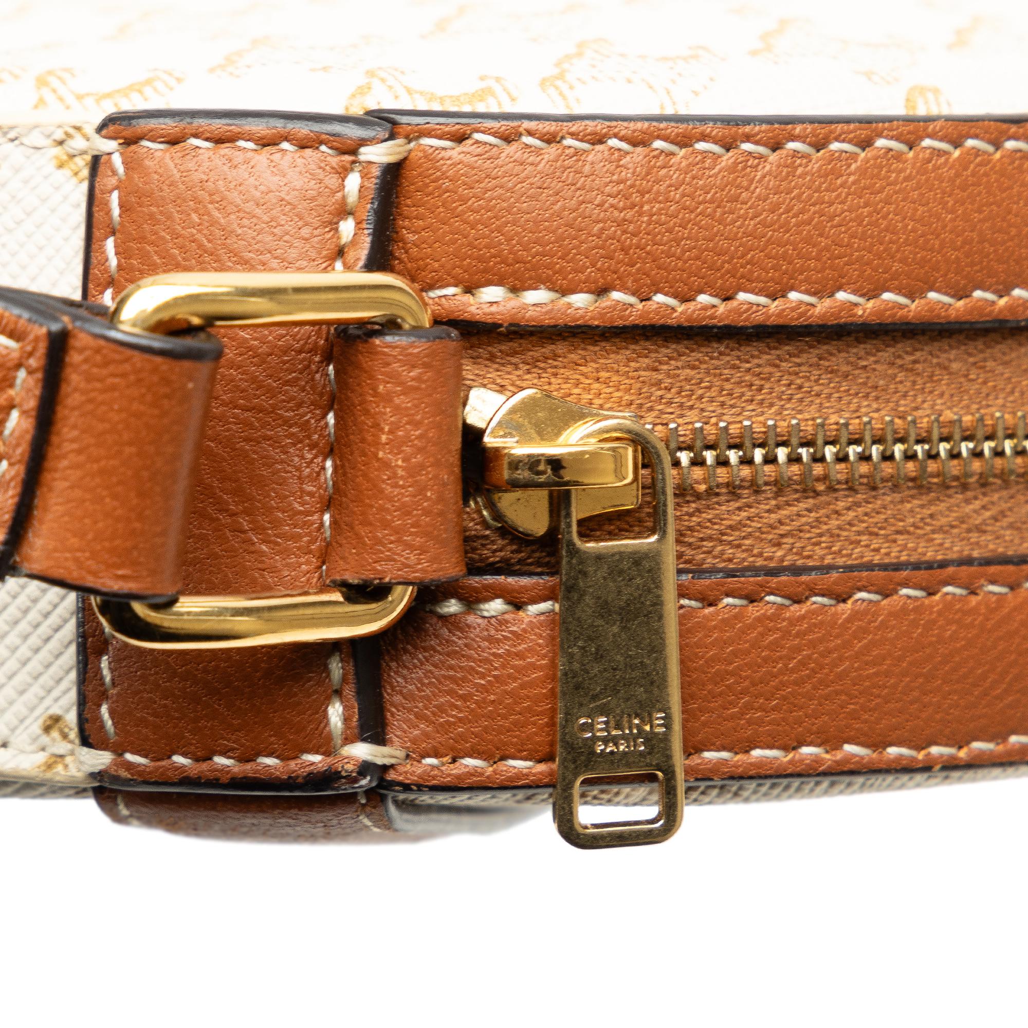 Celine Triomphe Round Purse on Strap (SHG-RKSIEp)