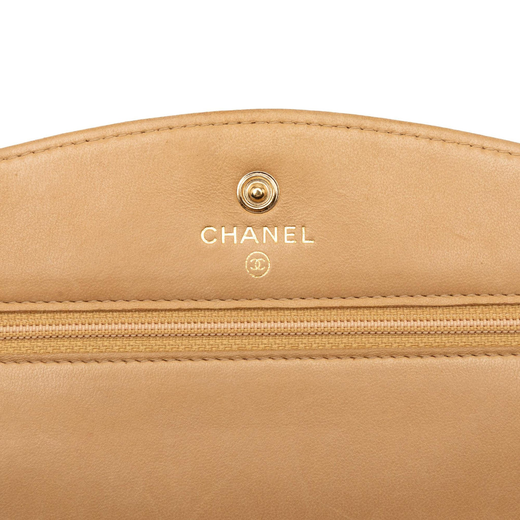 Chanel CC Caviar Wallet On Chain