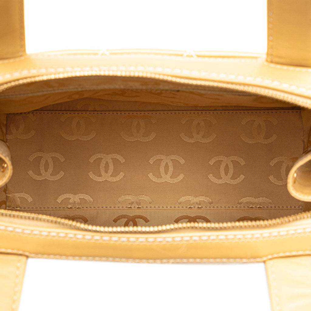 Chanel CC Wild Stitch Handbag (SHG-oe5AW6)