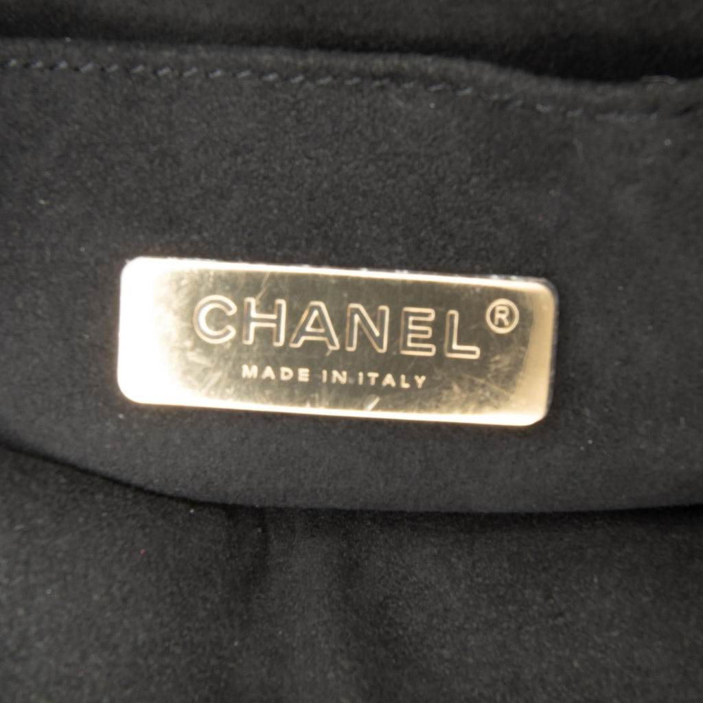Chanel Calfskin Kiss Lock Frame Bag (SHG-jfYumG)