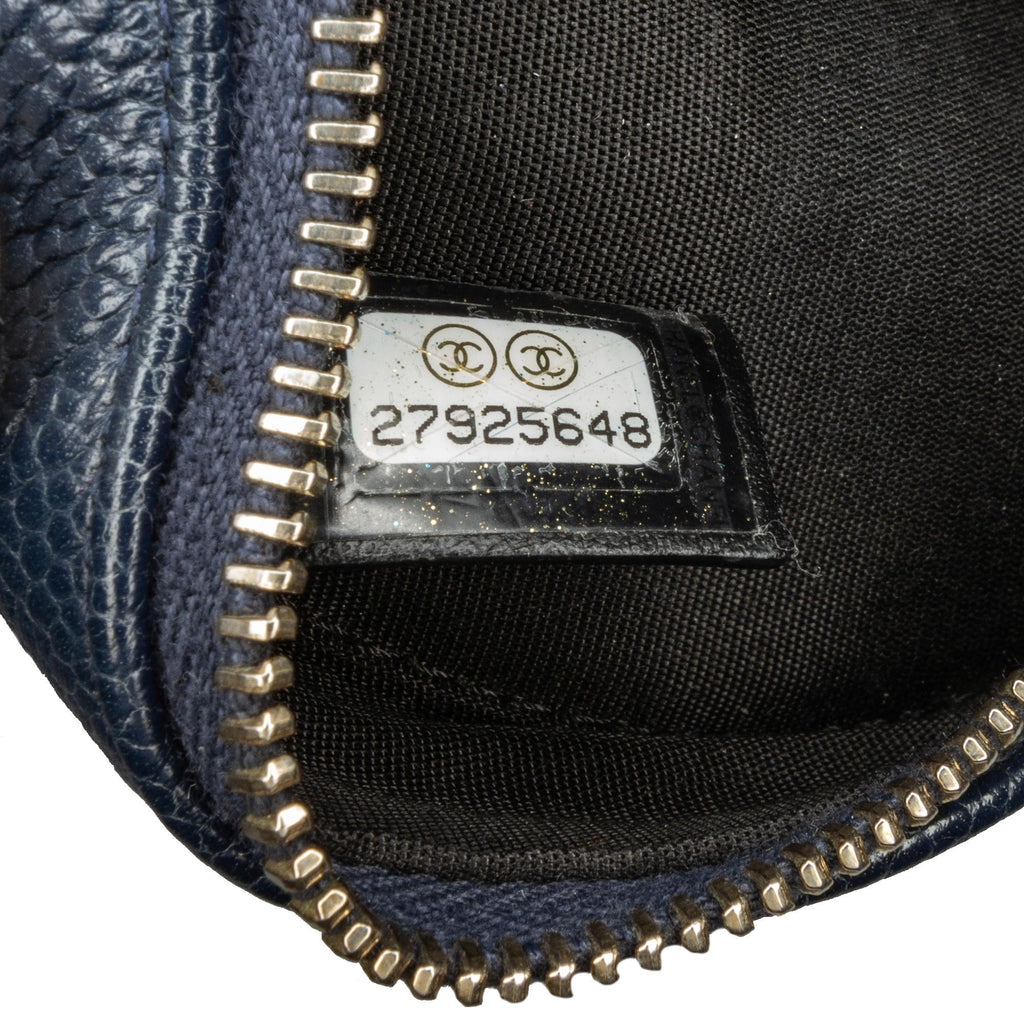 Chanel Caviar CC Filigree Round Crossbody Bag (SHG-f1Lbtg)