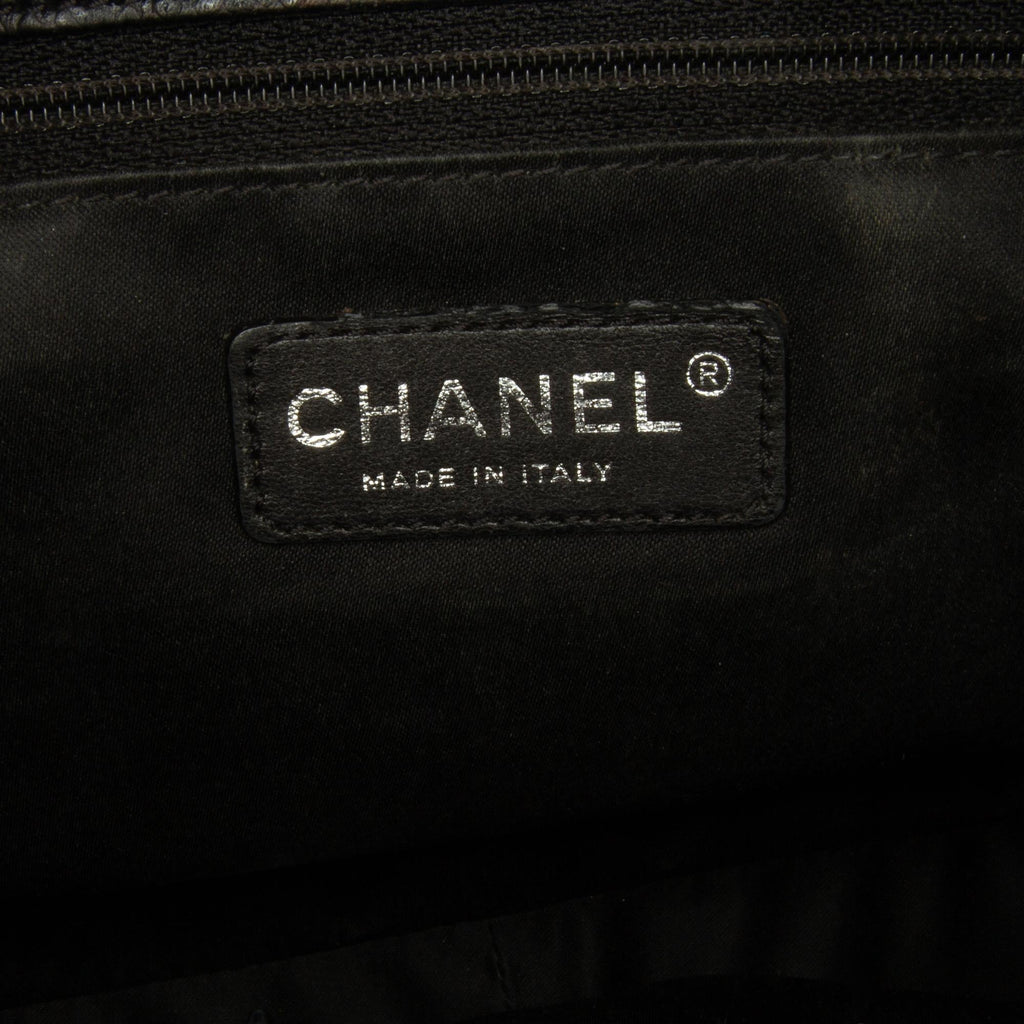 Chanel Caviar Grand Shopping Tote (SHG-rO3pnU)