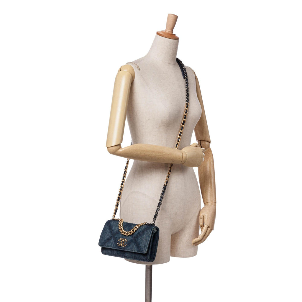 Chanel Denim Stitched 19 Flap Wallet On Chain