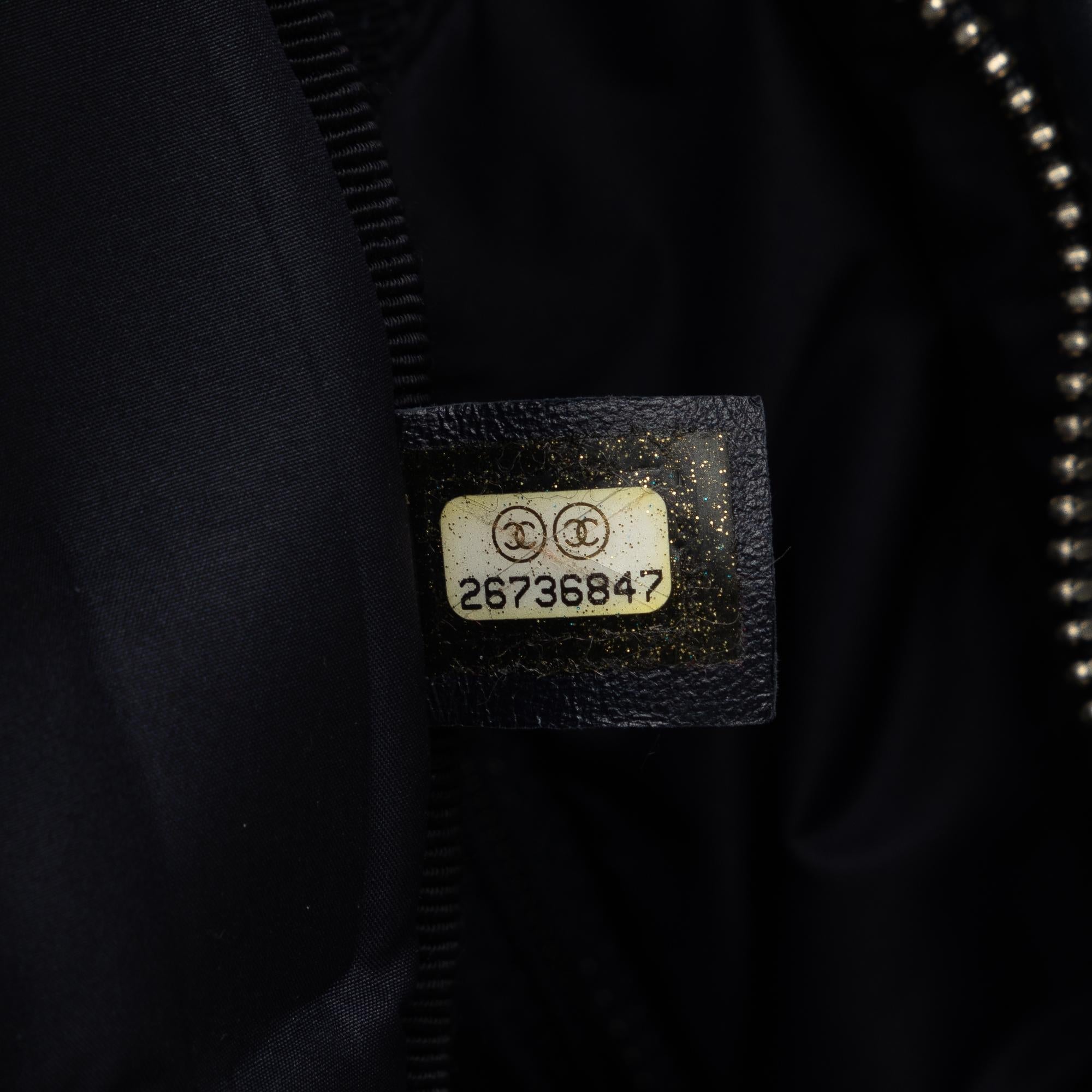 Chanel Doudoune Crossbody Bag (SHG-xAJIJX)