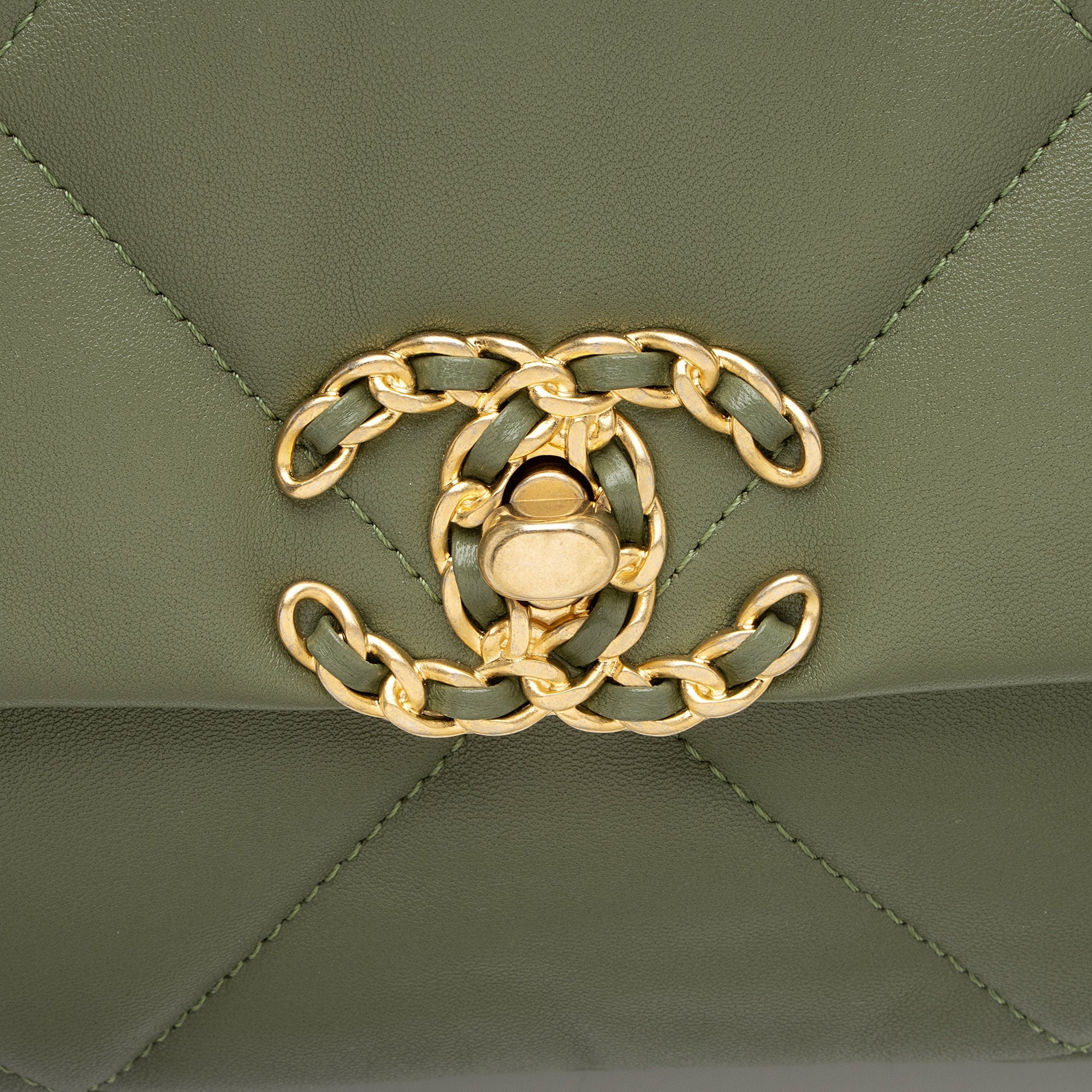 Chanel Lambskin 19 Medium Flap Shoulder Bag