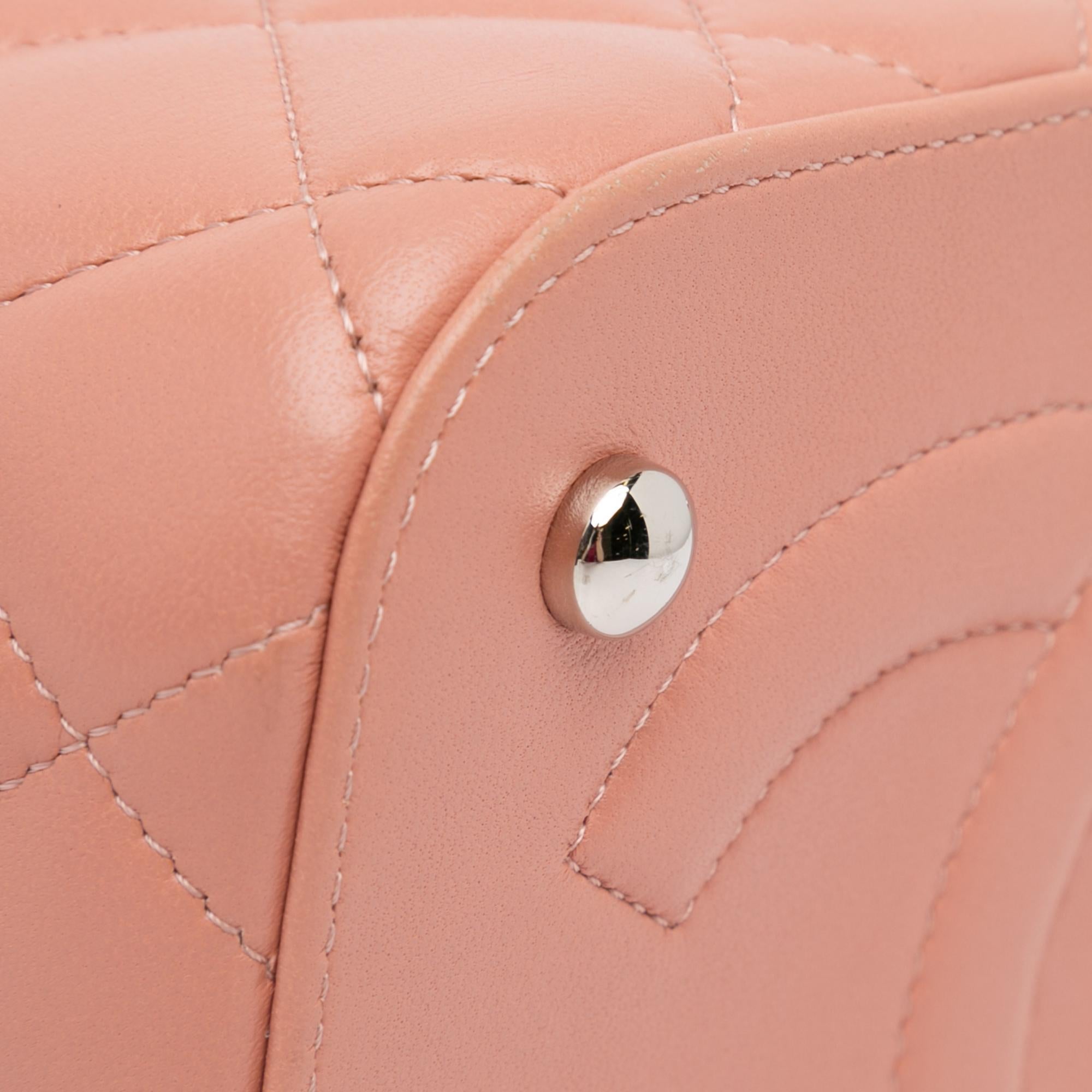 Chanel Lambskin Top Handle Vanity Case with Chain (SHG-K2wZoF)