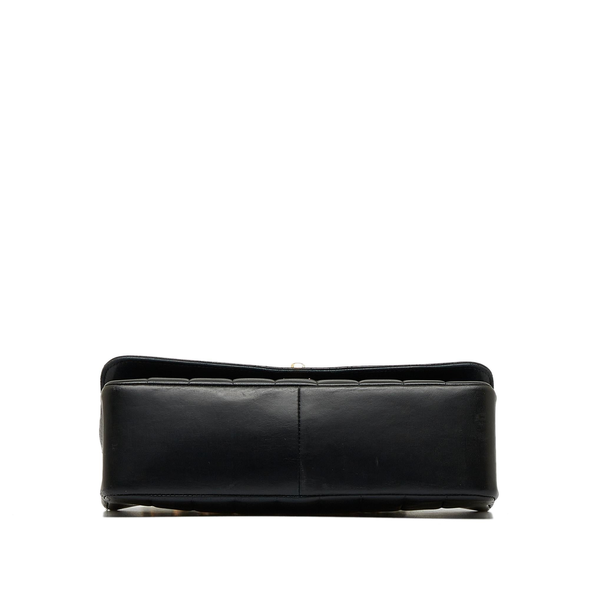 Chanel Lambskin Vertical Border Flap (SHG-yQHgIP)