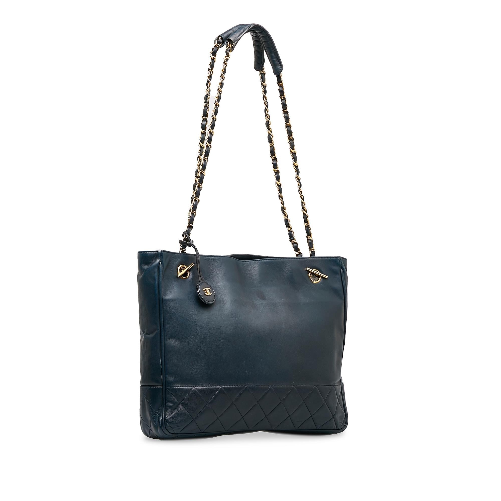 Chanel Matelasse Lambskin Chain Tote Bag (SHG-10qrs3)