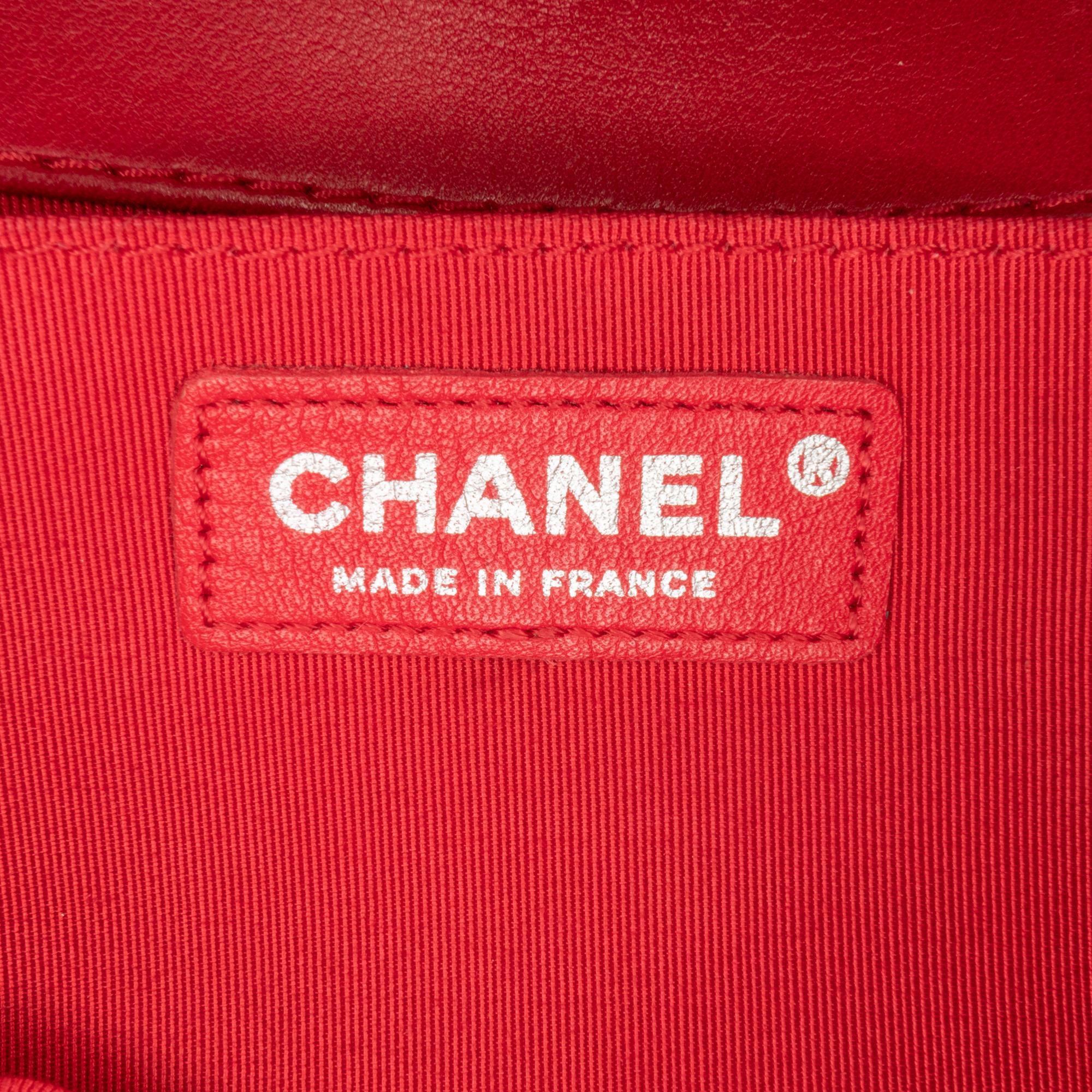 Chanel Medium Bicolor Lambskin Boy Flap (SHG-Qk8sN1)