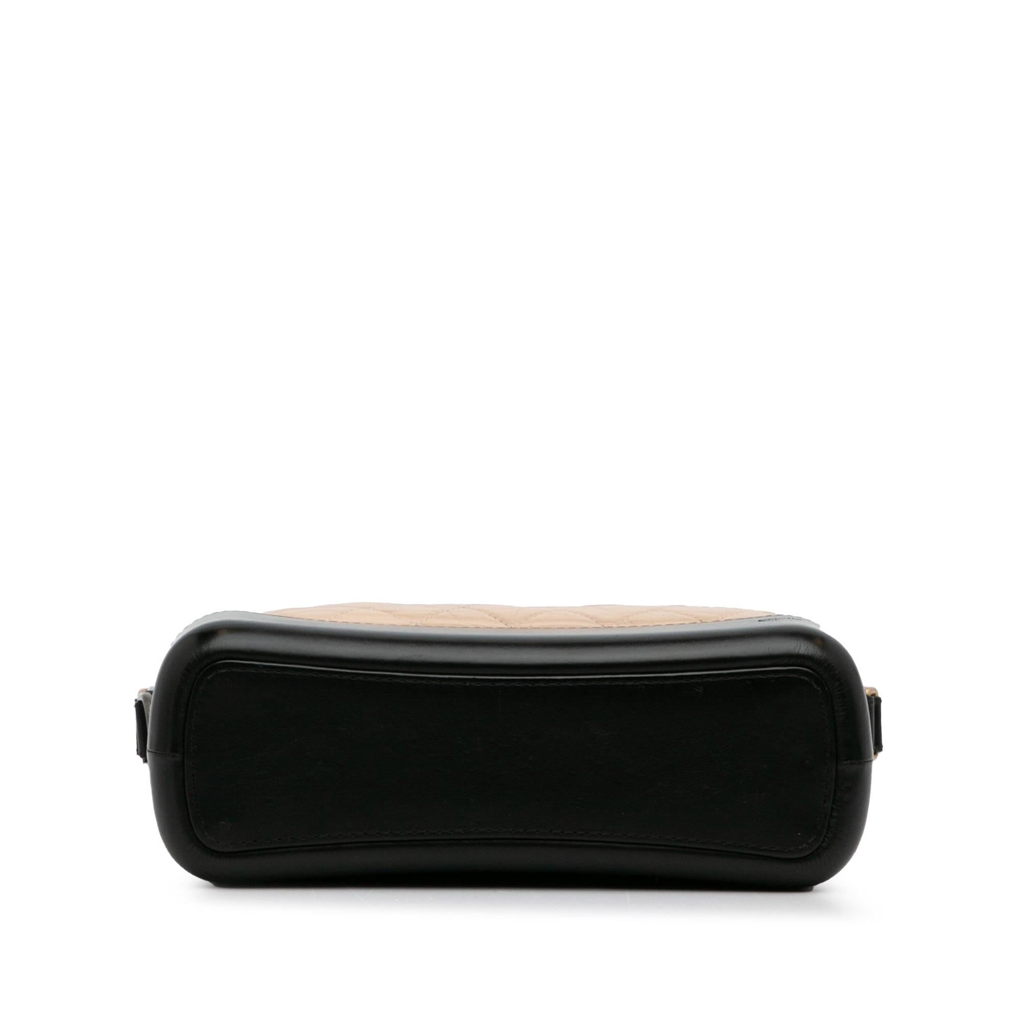 Chanel Medium Bicolor Lambskin Gabrielle Crossbody (SHG-QKTp7c)