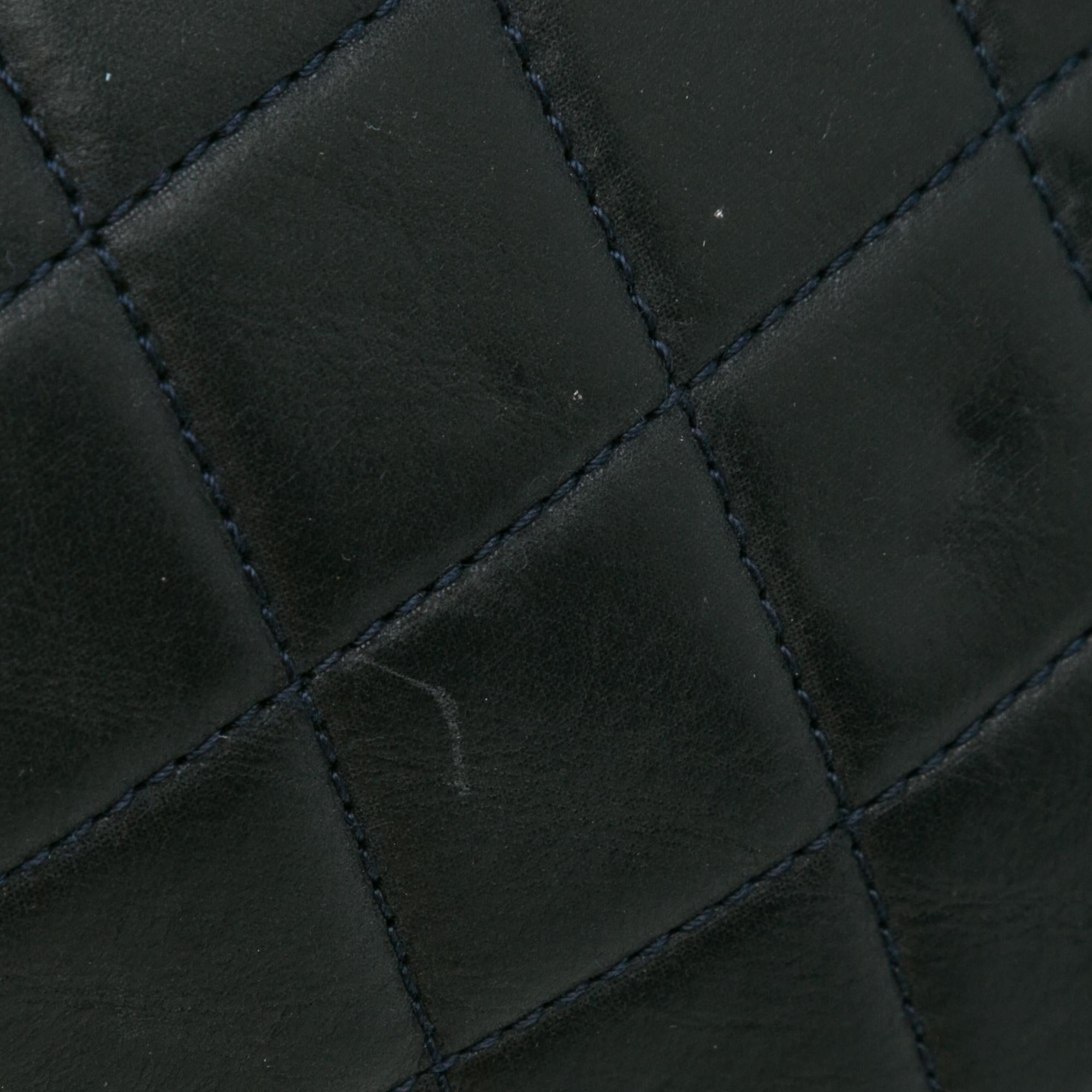 Chanel Medium Bicolor Lambskin Graphic Flap (SHG-EwBfXt)