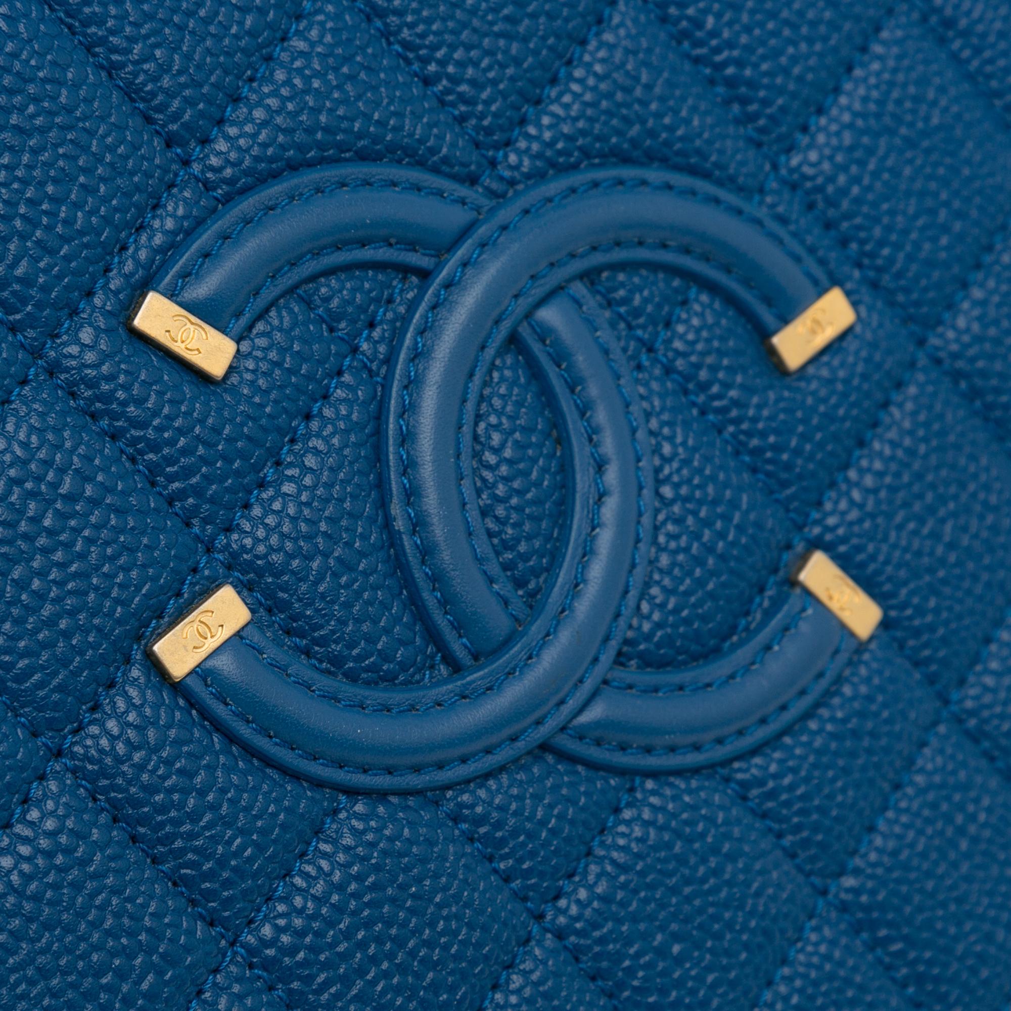 Chanel Medium CC Filigree Caviar Vanity Case (SHG-R0dFDb)
