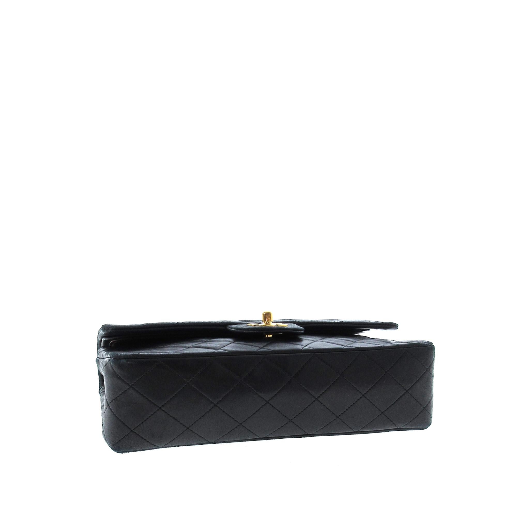 Chanel Medium Classic Lambskin Double Flap (SHG-gzRfsV)