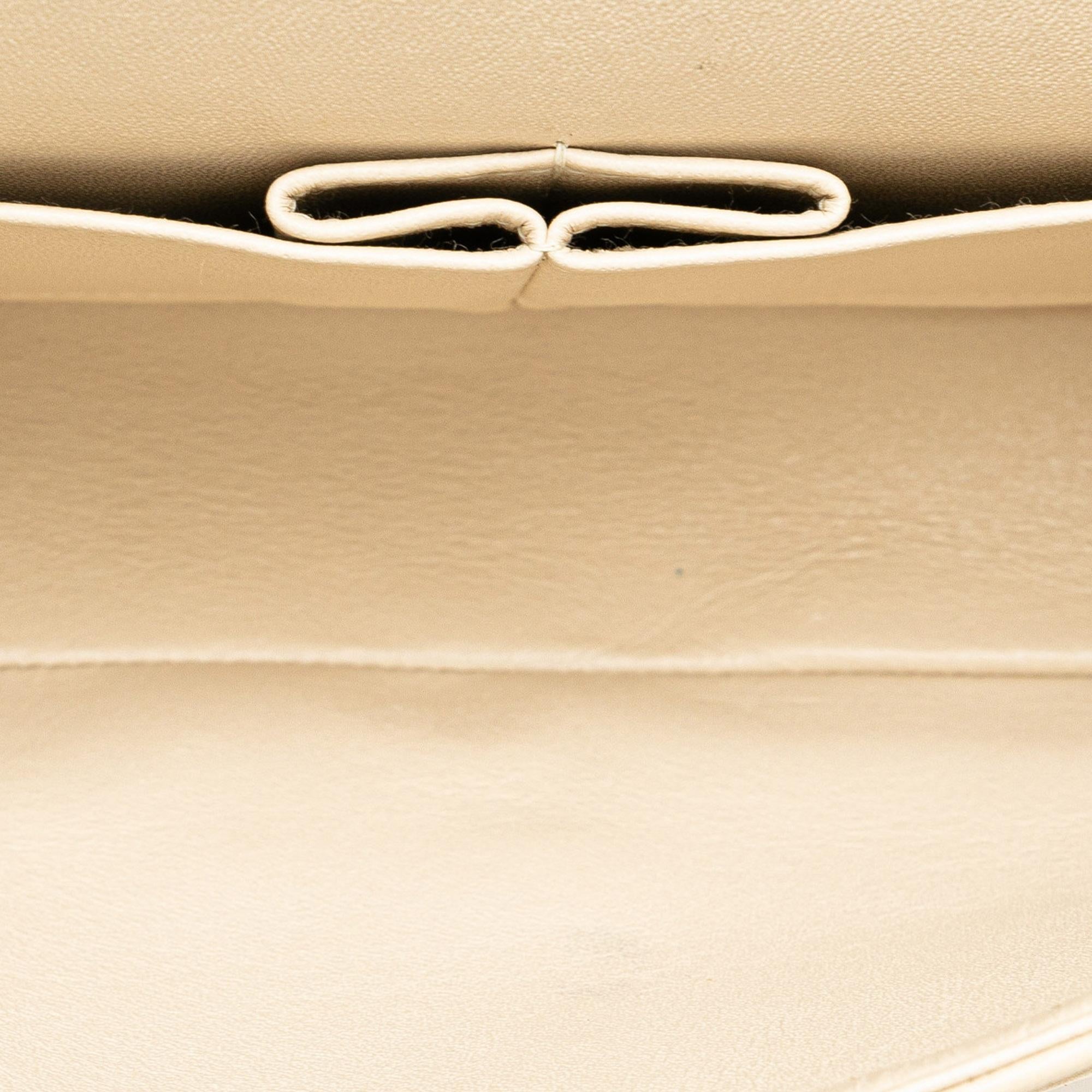 Chanel Medium Classic Lambskin Double Flap (SHG-co68b9)