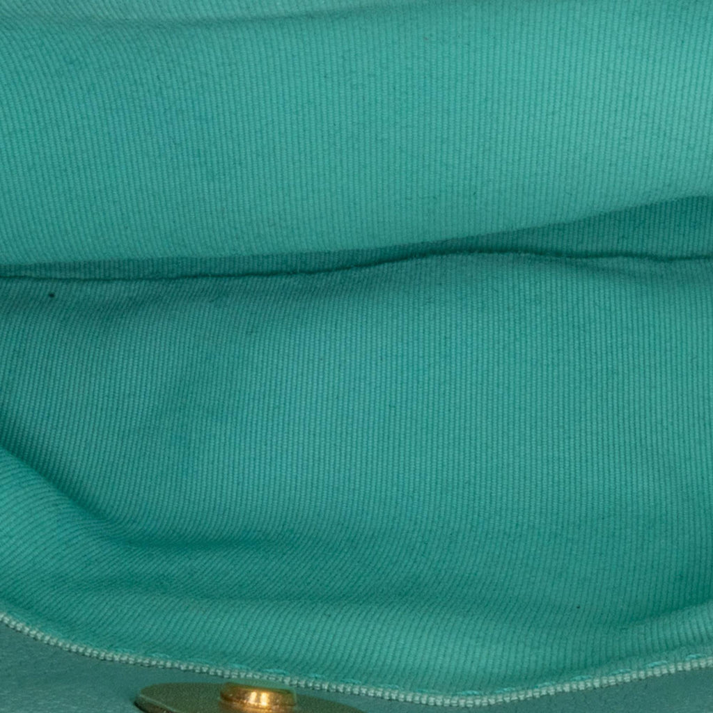 Chanel Medium Lambskin 19 Flap (SHG-MRfv5Z)