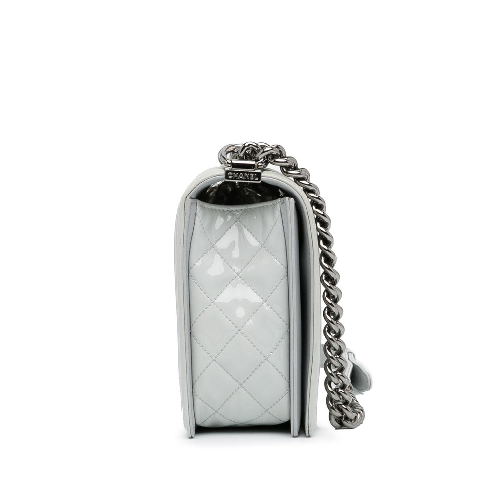 Chanel Medium Patent Boy Flap (SHG-C0XBaJ)