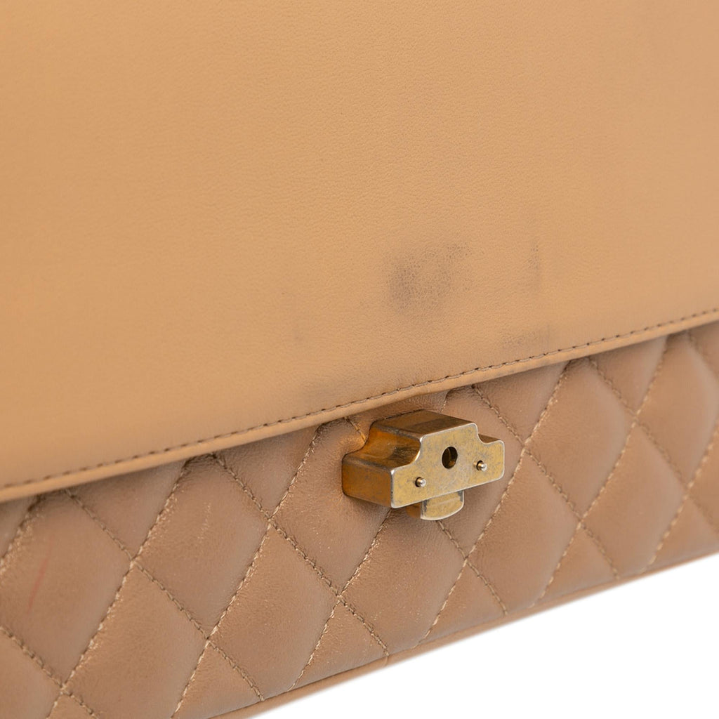 Chanel Medium Quilted Metallic Lambskin CC Chic Double Flap (SHG-1z5jq8)