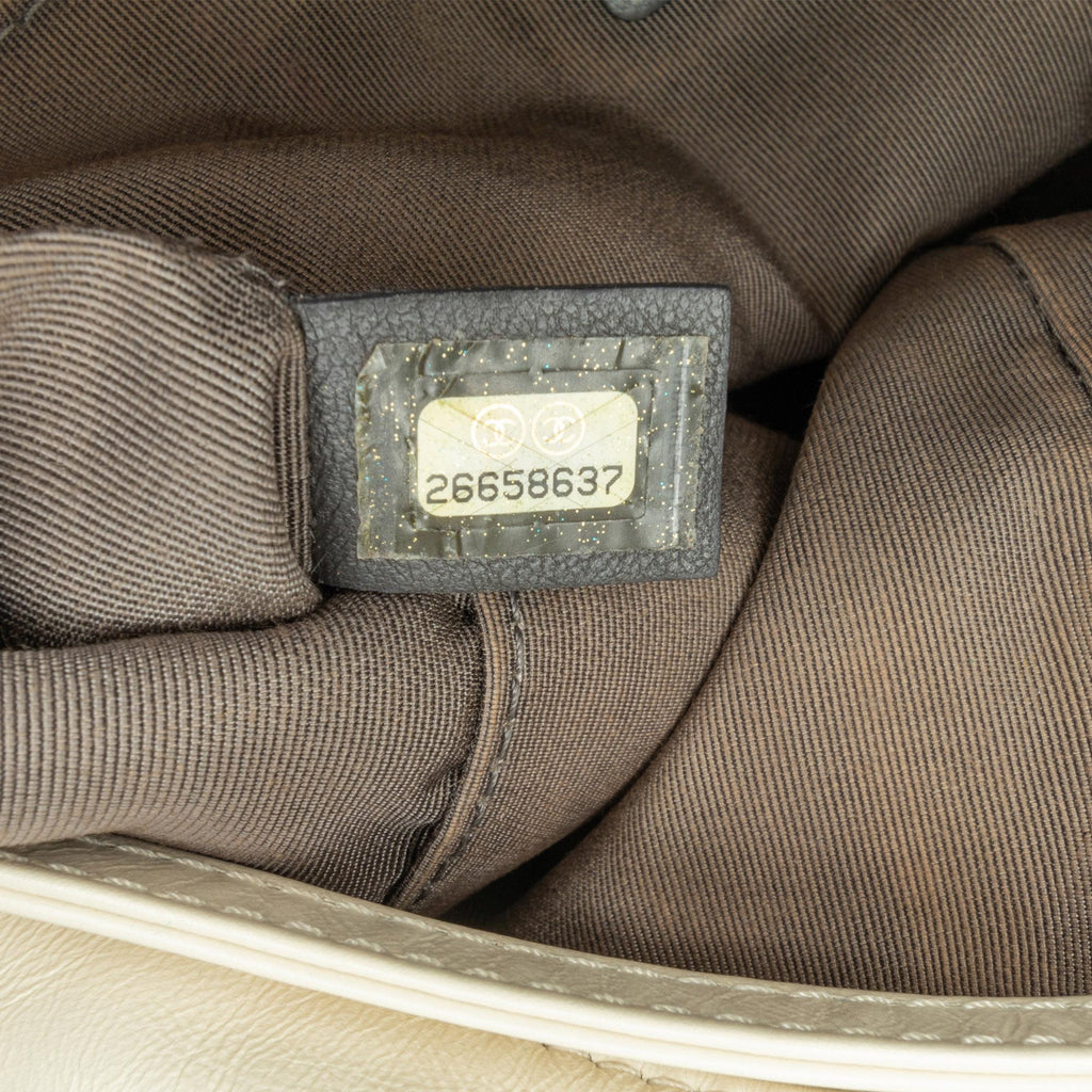 Chanel Medium Tweed and Lambskin Gabrielle Crossbody (SHG-gi8Xjt)