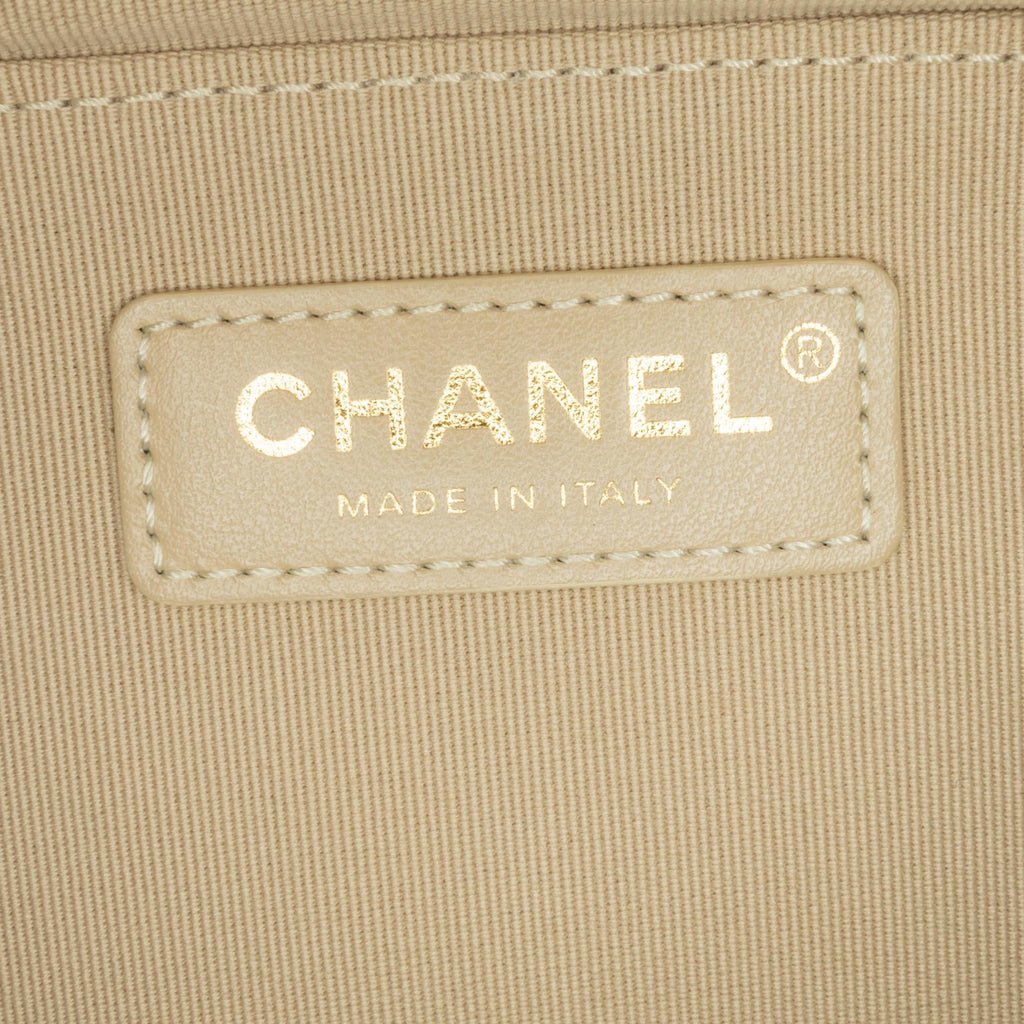 Chanel Mini Metallic Lambskin Like a Wallet Flap Bag (SHG-ZFjRuZ)