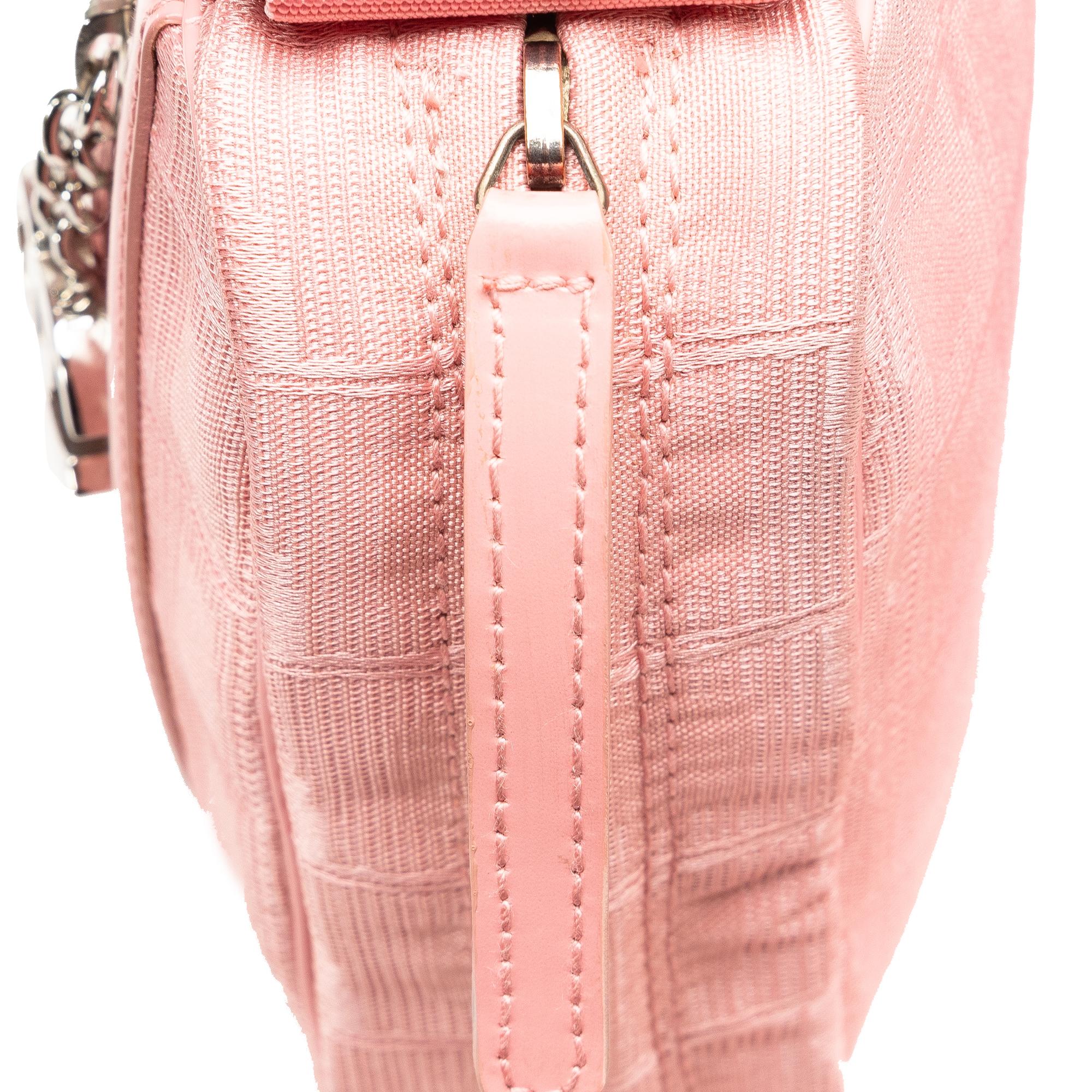 Chanel New Travel Line Crossbody (SHG-LYvPtK)