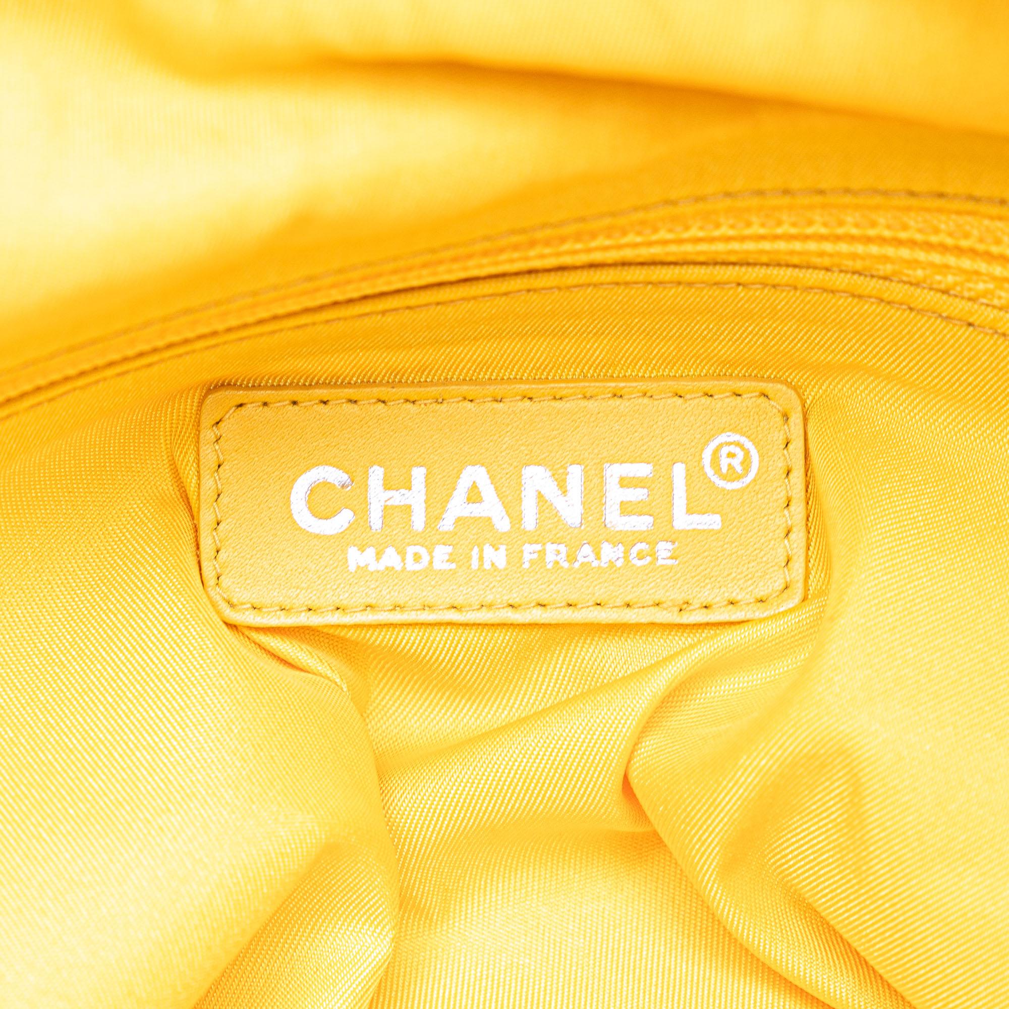 Chanel New Travel Line Handbag (SHG-L2MxnI)