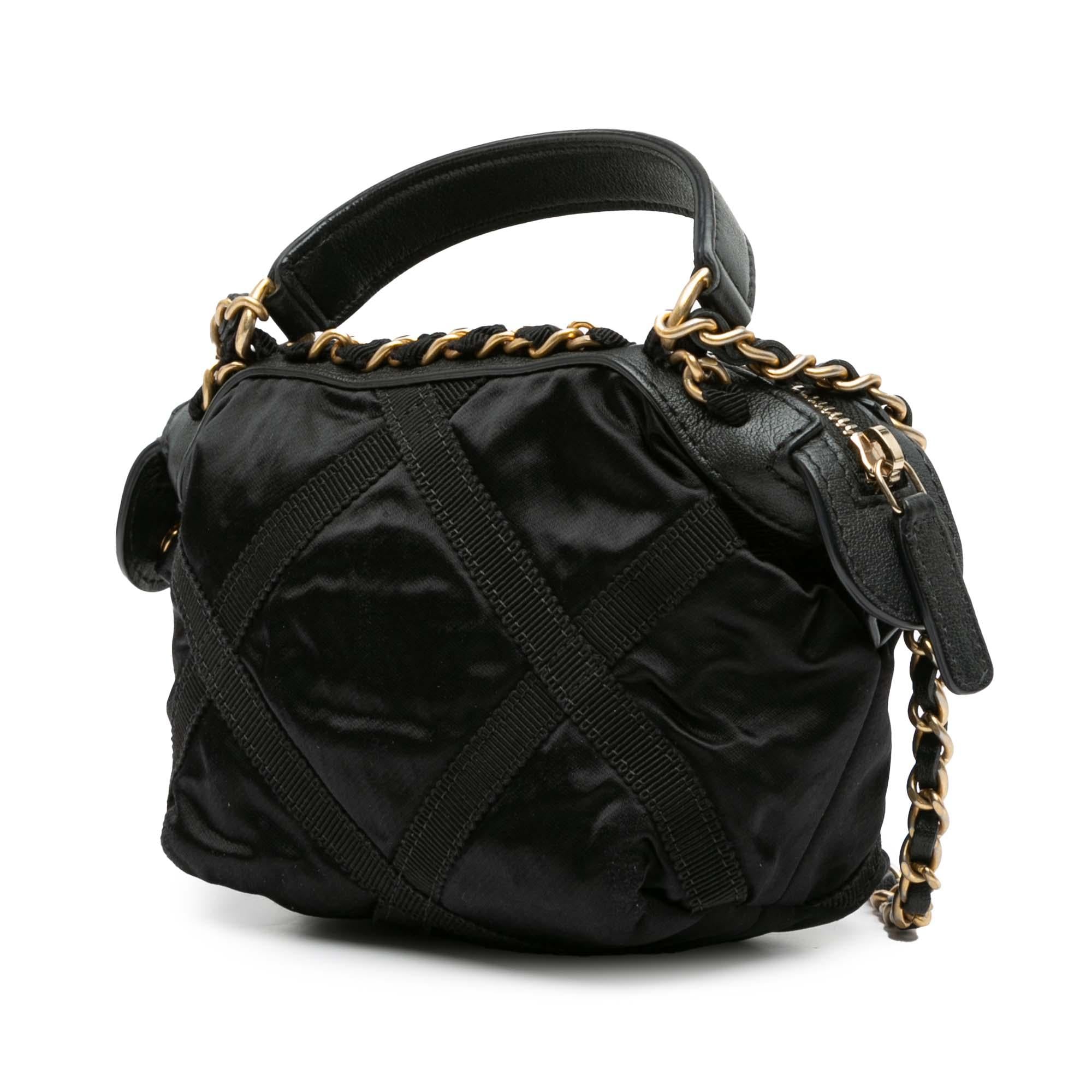 Chanel Nylon Grosgrain Lifestyle Clutch with Chain (SHG-UydKYK)