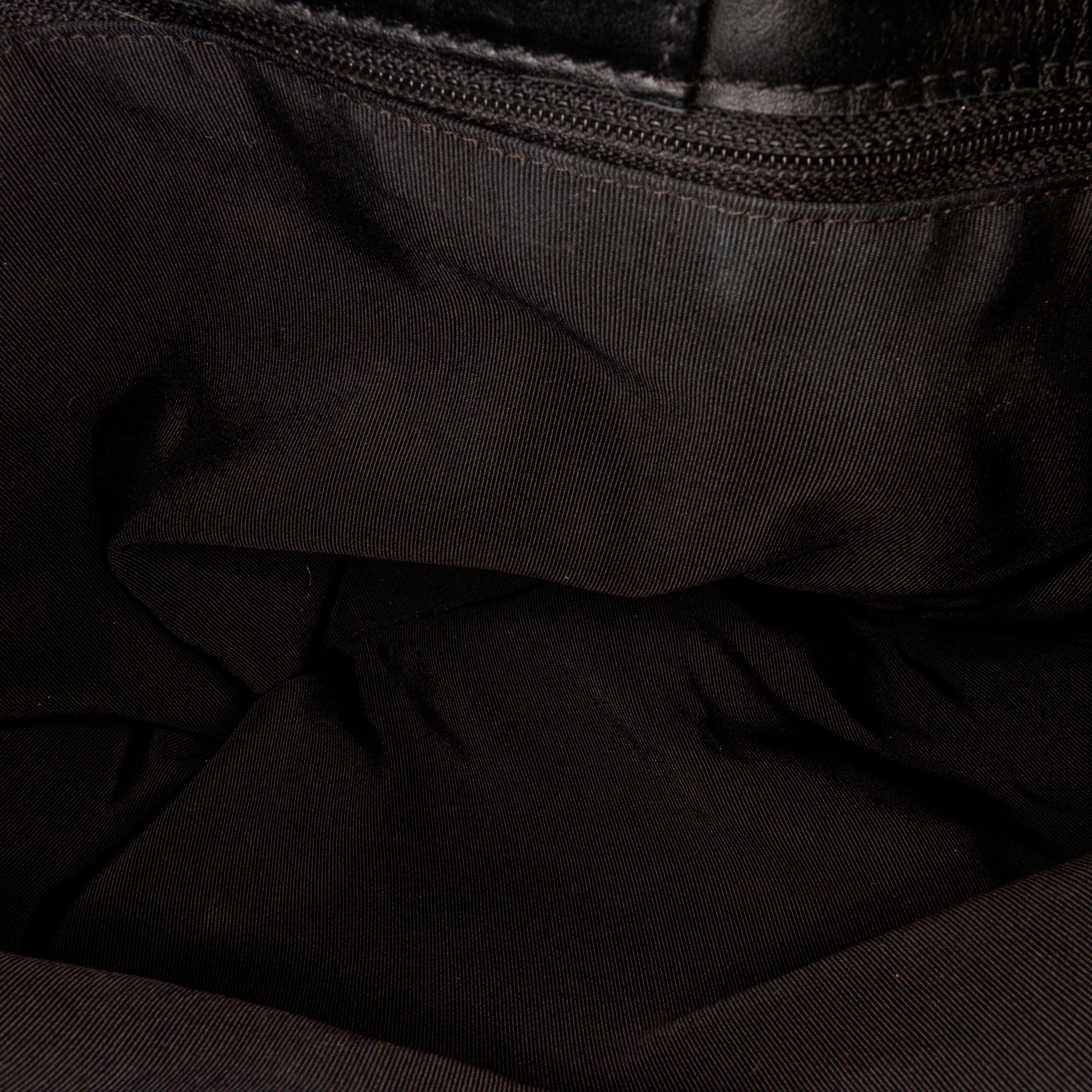 Chanel Patent Boy Reverso Shopping Tote (SHG-QJie9P)