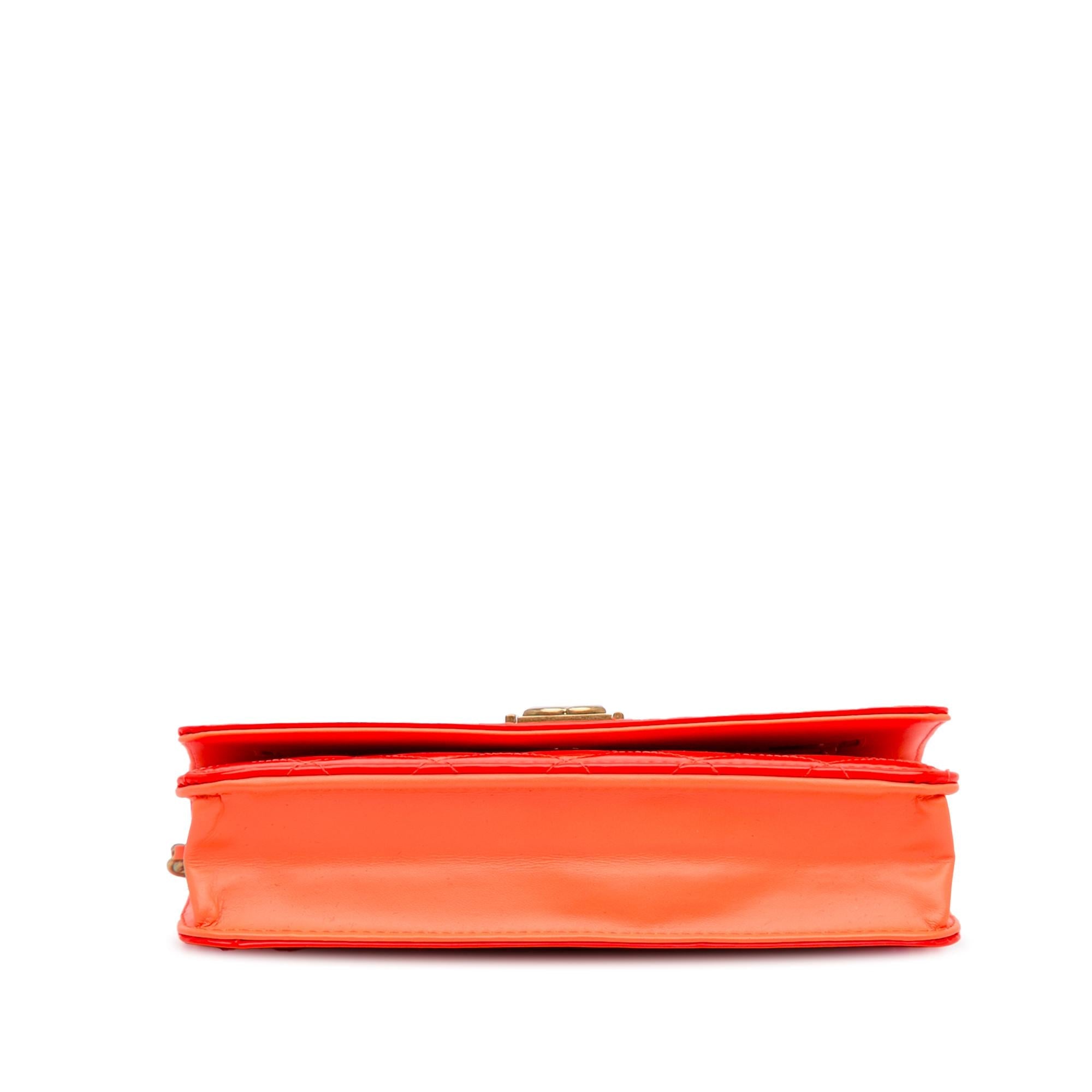 Chanel Patent Boy Wallet on Chain (SHG-BWFqDW)