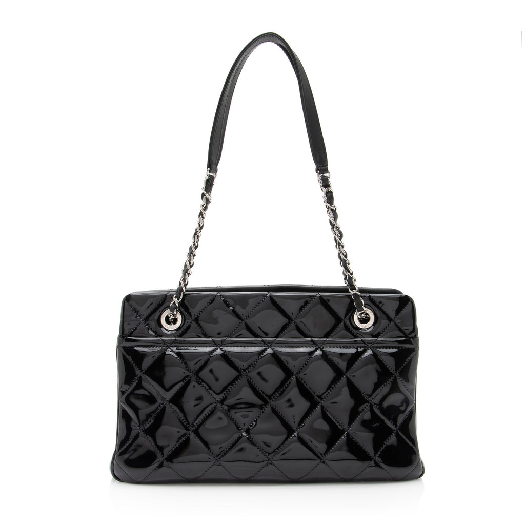 Chanel Patent Leather Timeless CC Chain Small Tote (SHF-xHTHtp)
