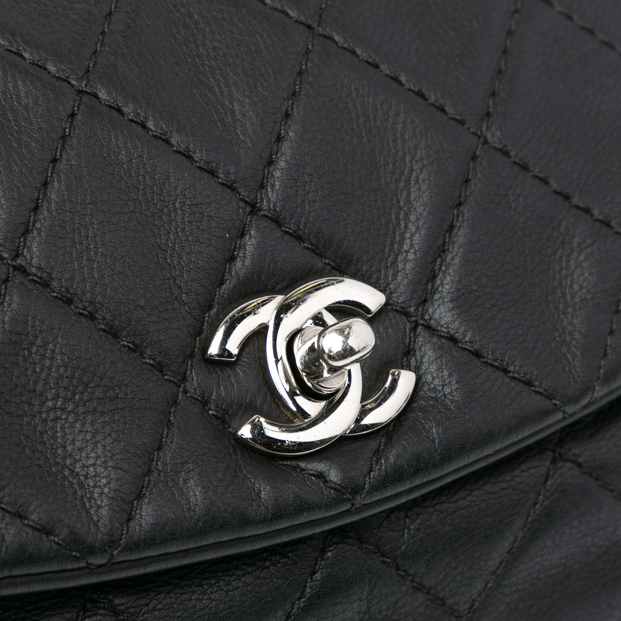 Chanel Quilted Calfskin Curvy Flap (SHG-7XhJvX)
