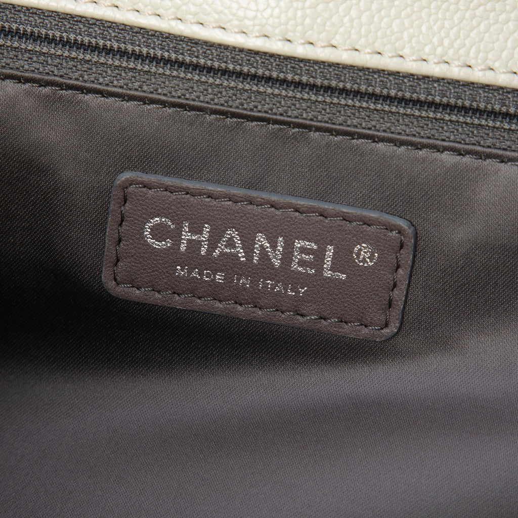 Chanel Quilted Caviar Reissue 2.55 Pocket Flap