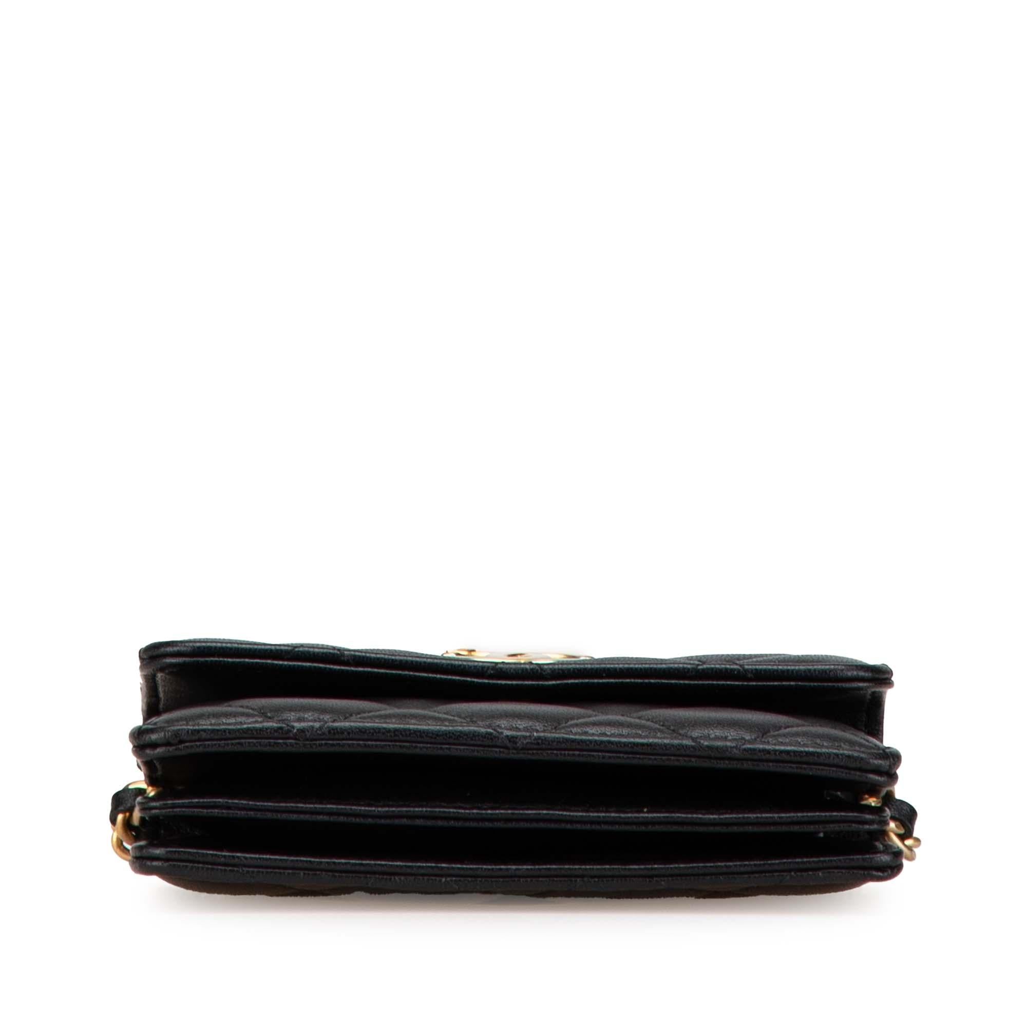 Chanel Quilted Lambskin Pearl Crown Clutch On Chain