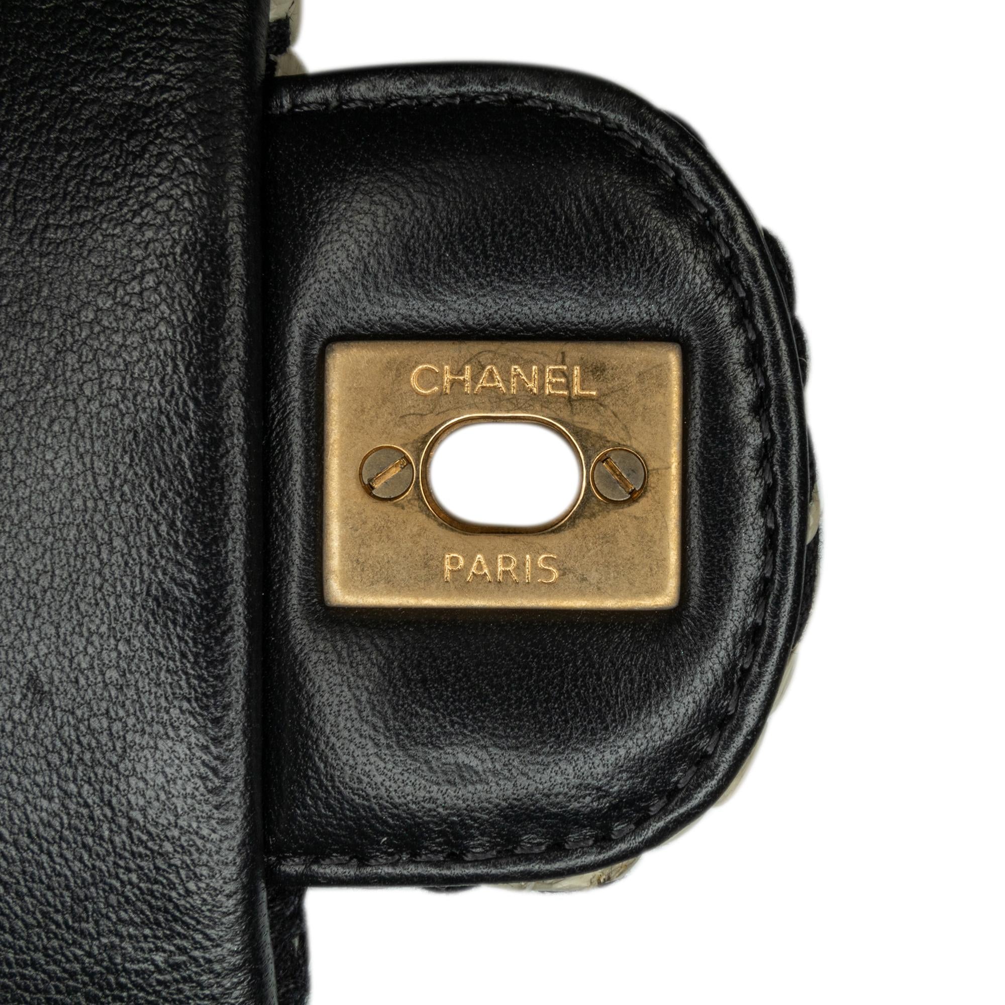 Chanel Raffia Braided with Love Flap (SHG-WzTVWW)