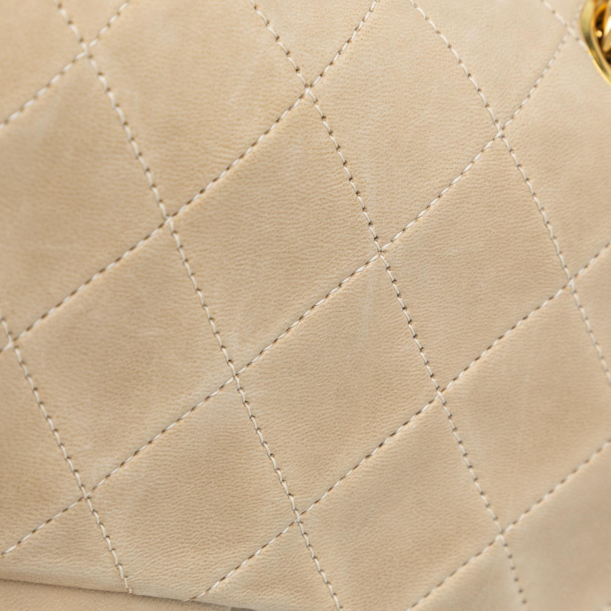 Chanel Small Classic Lambskin Double Flap (SHG-1zFtgm)