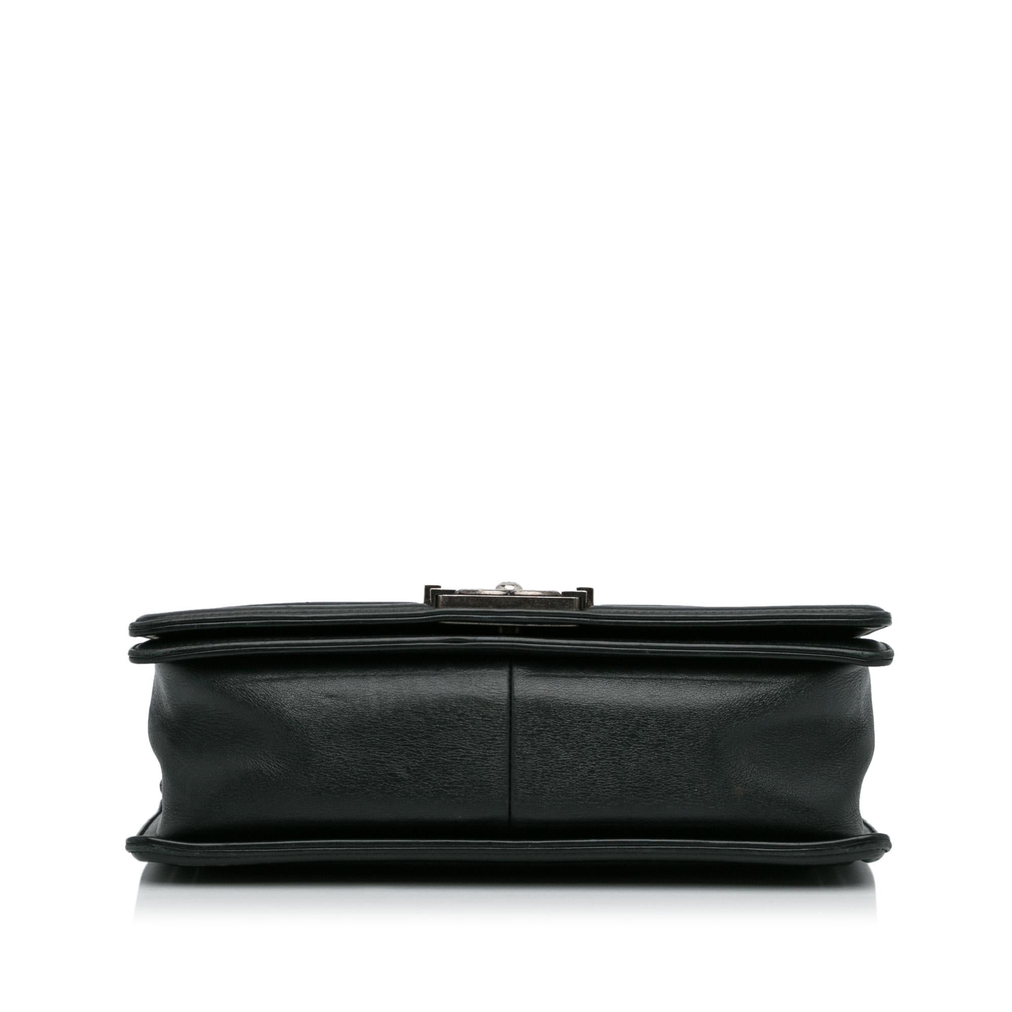 Chanel Small Lambskin Boy Flap (SHG-kO989R)
