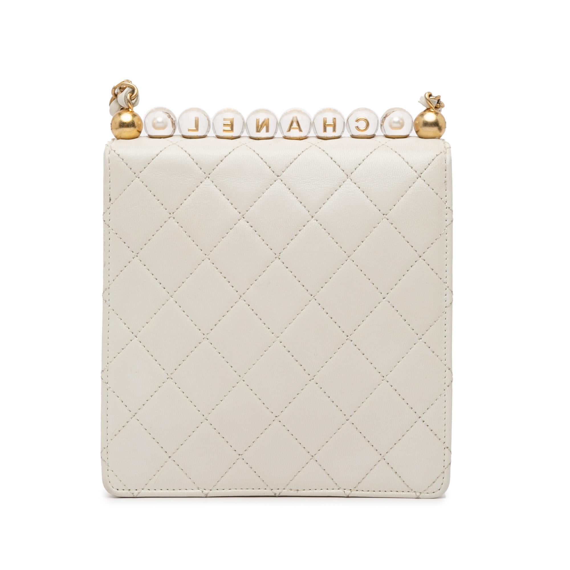 Chanel Small Lambskin Chic Pearls Flap (SHG-dGzanu)