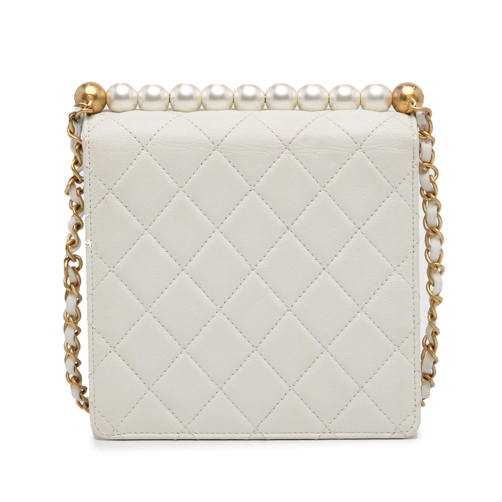 Chanel Small Lambskin Chic Pearls Flap (SHG-YnWZht)
