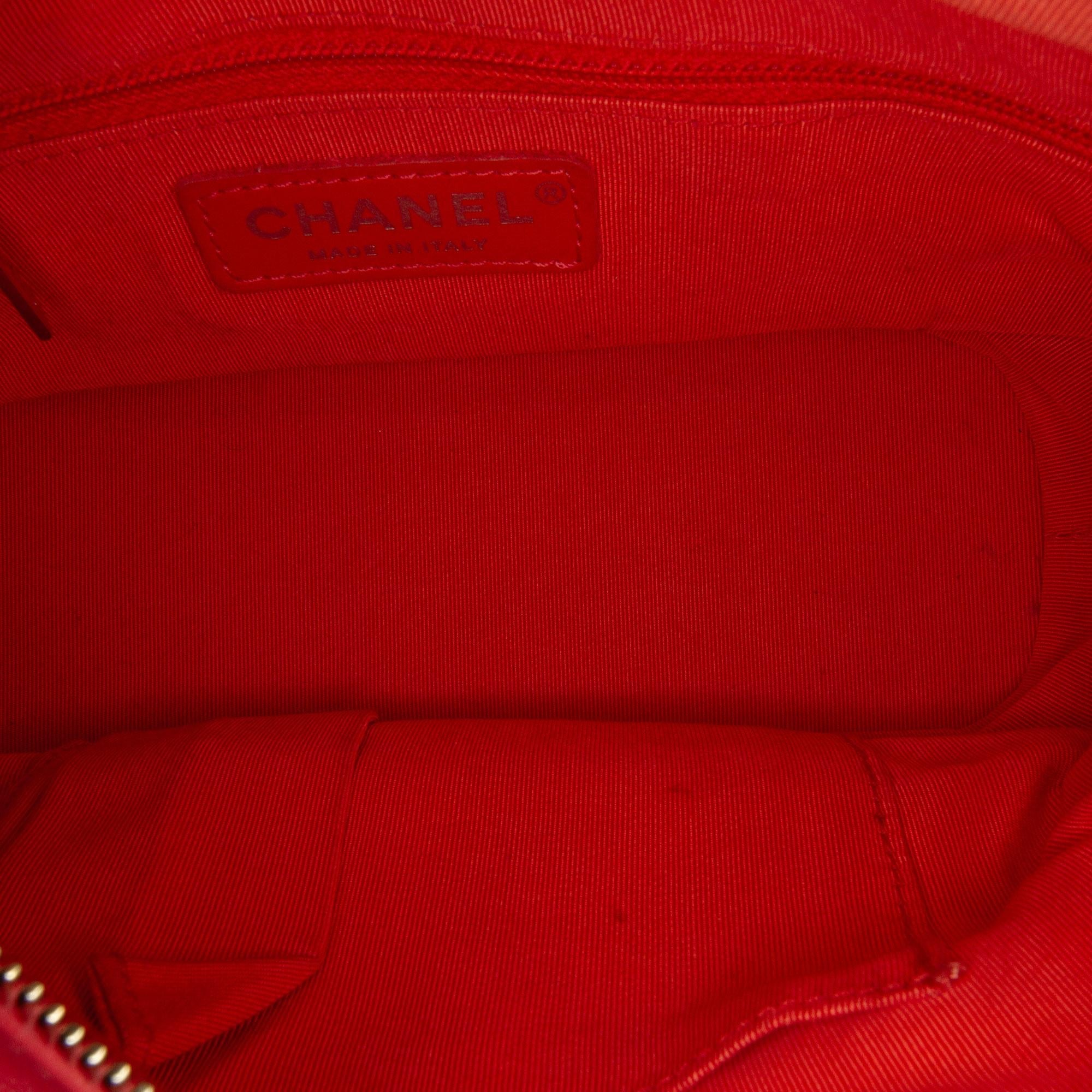 Chanel Small Lambskin Gabrielle Crossbody Bag (SHG-Ex3JfU)