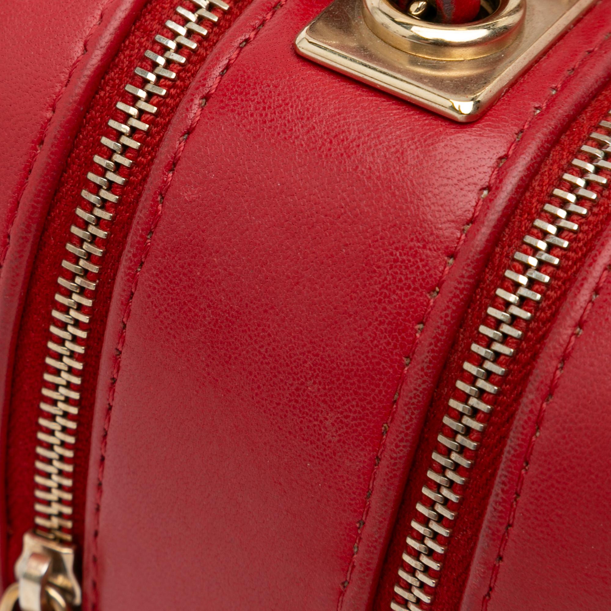 Chanel Small Lambskin Trendy CC Bowling (SHG-QJbngs)