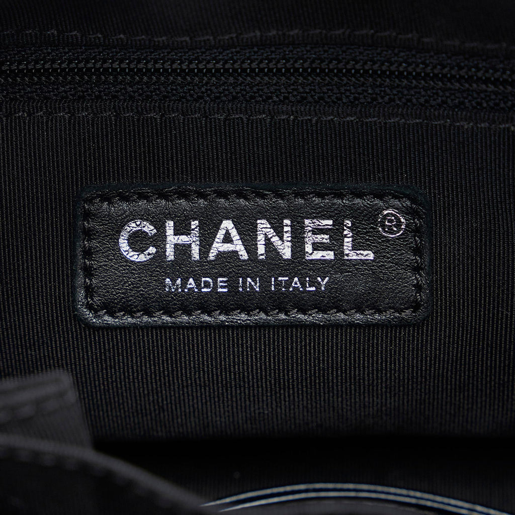 Chanel Small Painted Knit Gabrielle Crossbody Bag (SHG-o8pm25)