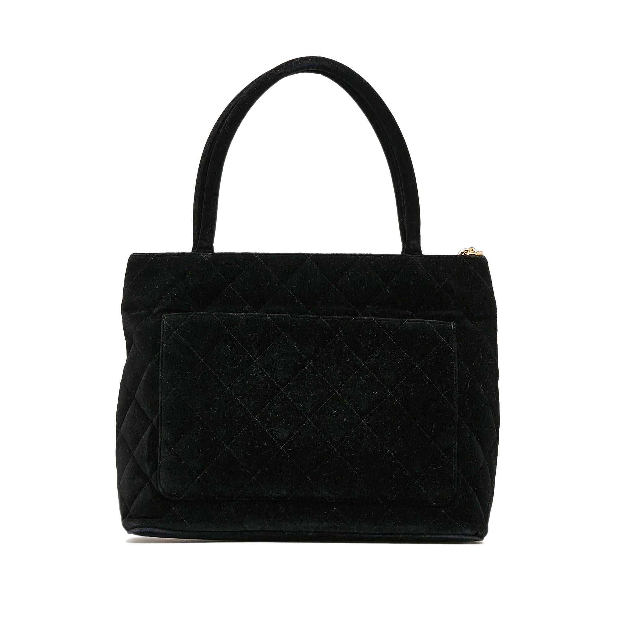 Chanel Velvet Medallion Tote (SHG-O6Jpwf)