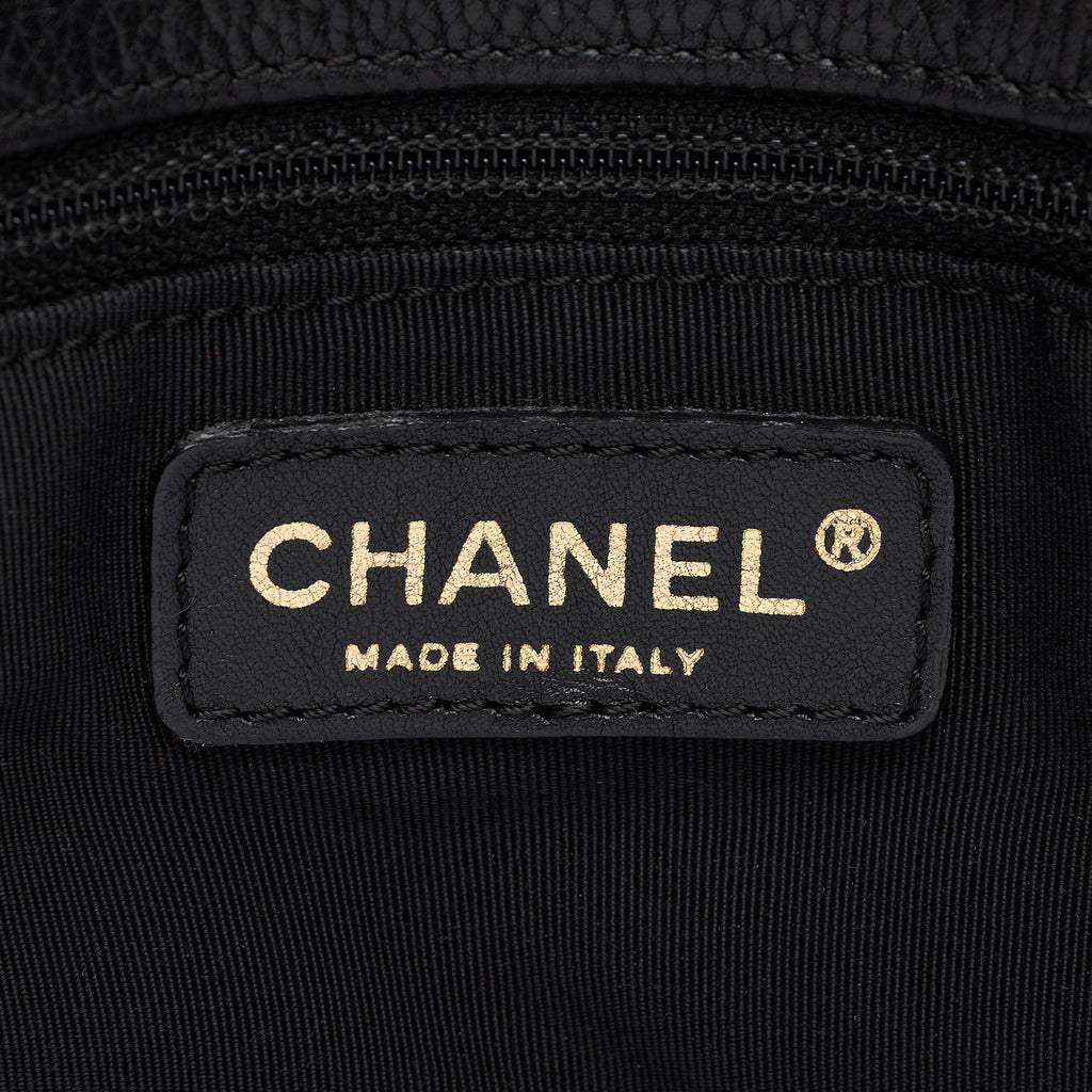 Chanel Vintage Caviar Leather Cerf Classic Executive Tote (SHF-iLttNK)