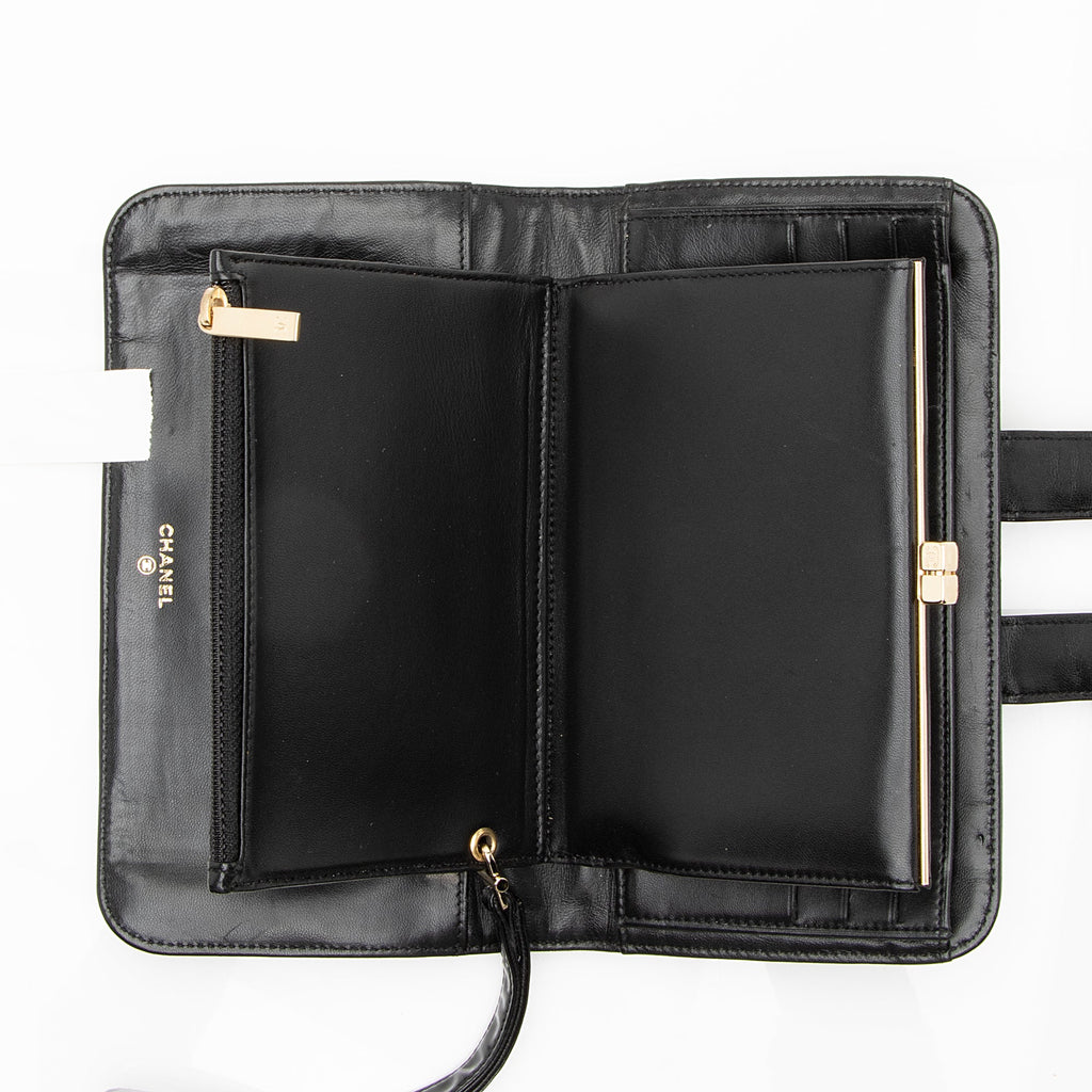 Chanel Vintage Patent Leather Chocolate Bar Wallet (SHF-22754)
