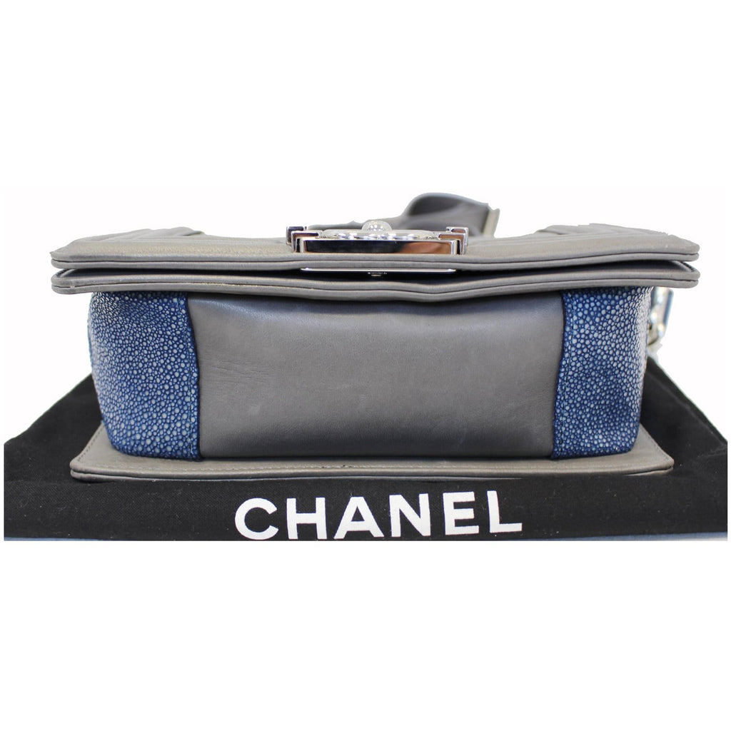 CHANEL Boy Flap with Stingray Lambskin Shoulder Bag Silver