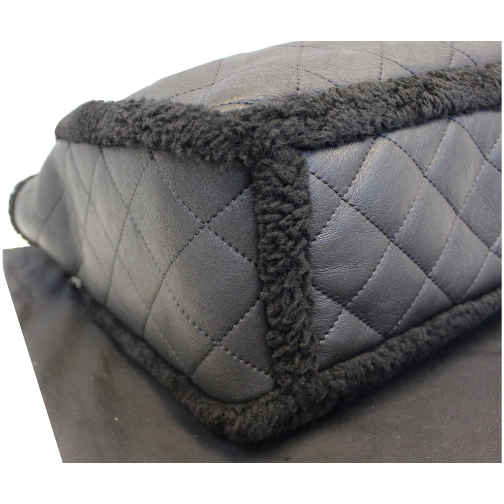 CHANEL Cozy CC Shearling and Lambskin Tote Bag Black