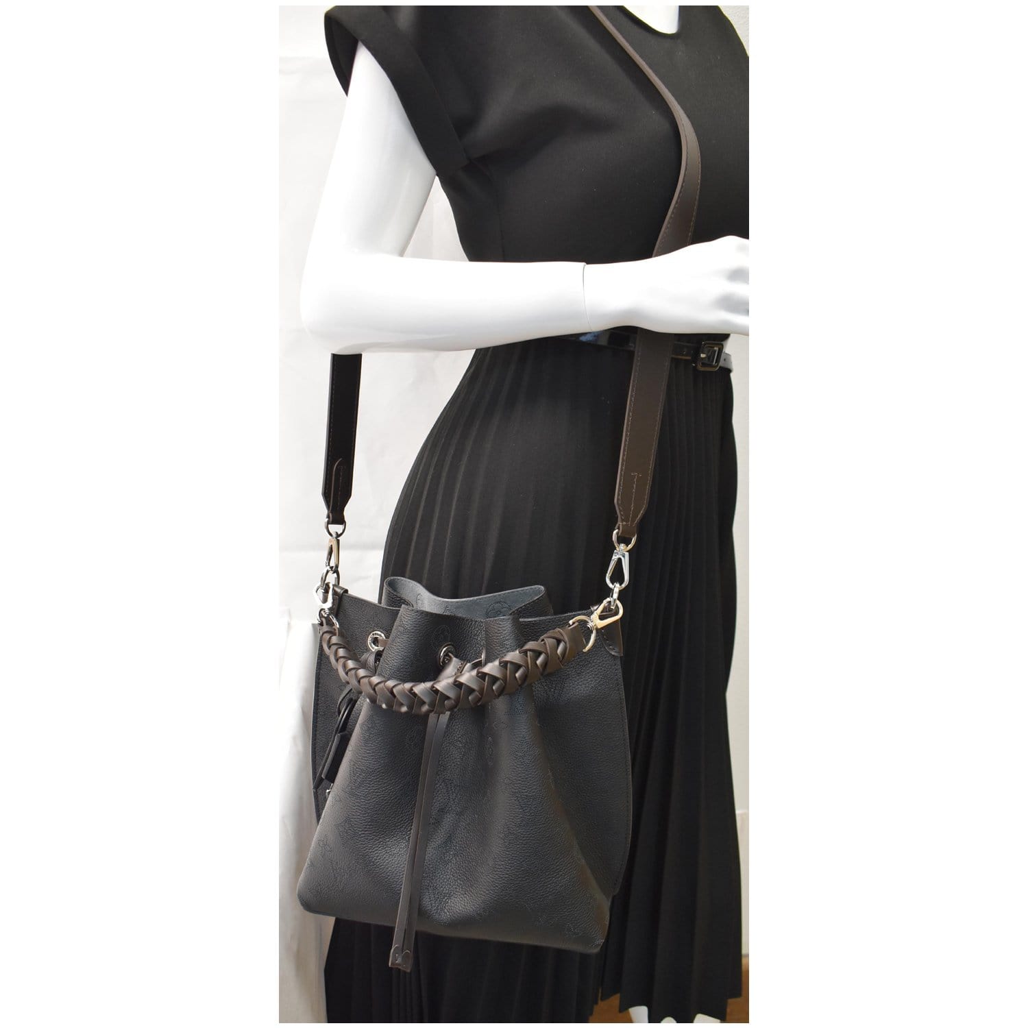 LOUIS VUITTON Muria Mahina Perforated Leather Shoulder Bag Black